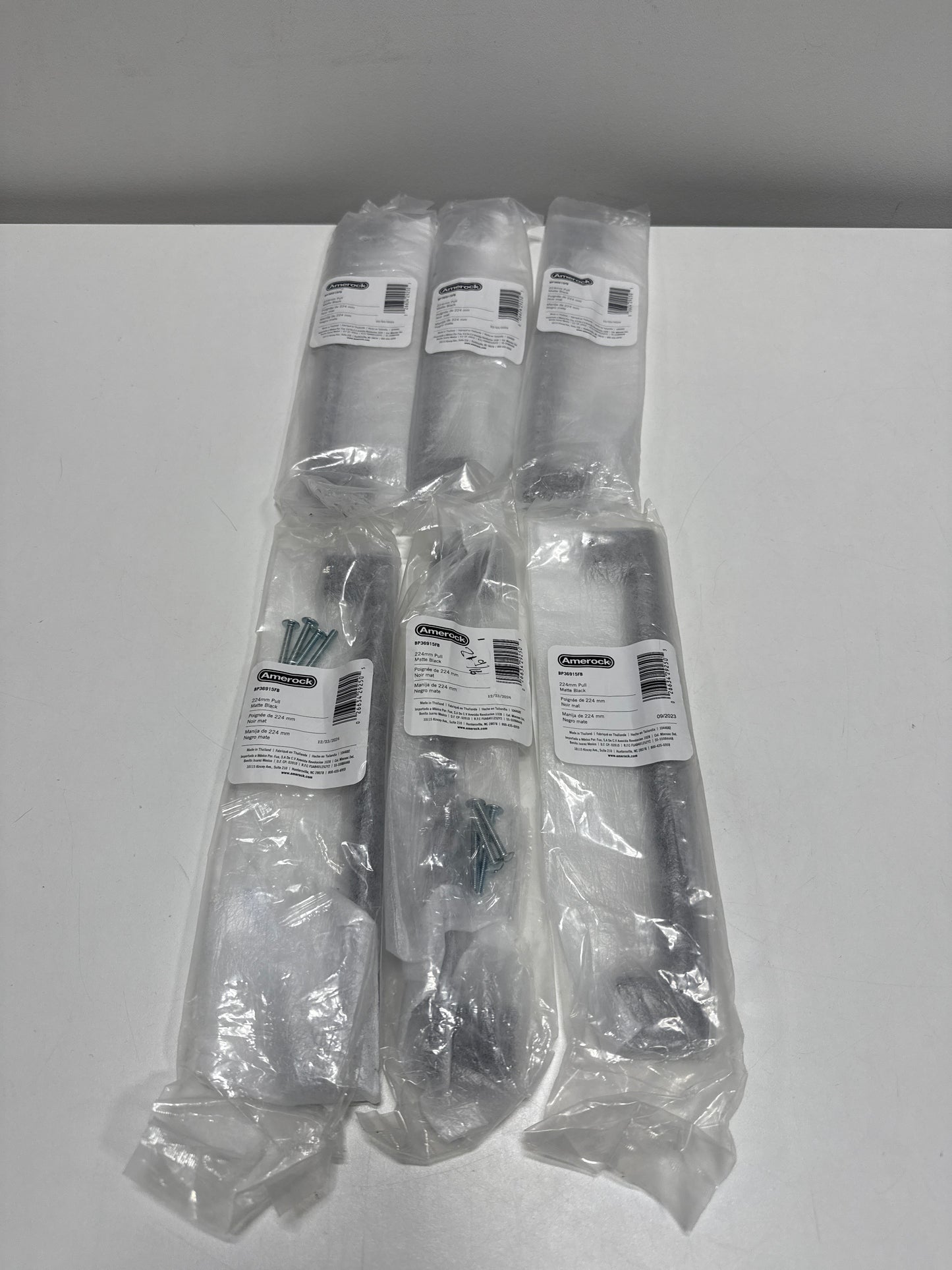 6 x Amerock Versa 8-13/16 Inch (224mm) Center-to-Center Matte Black Cabinet Pull6 x