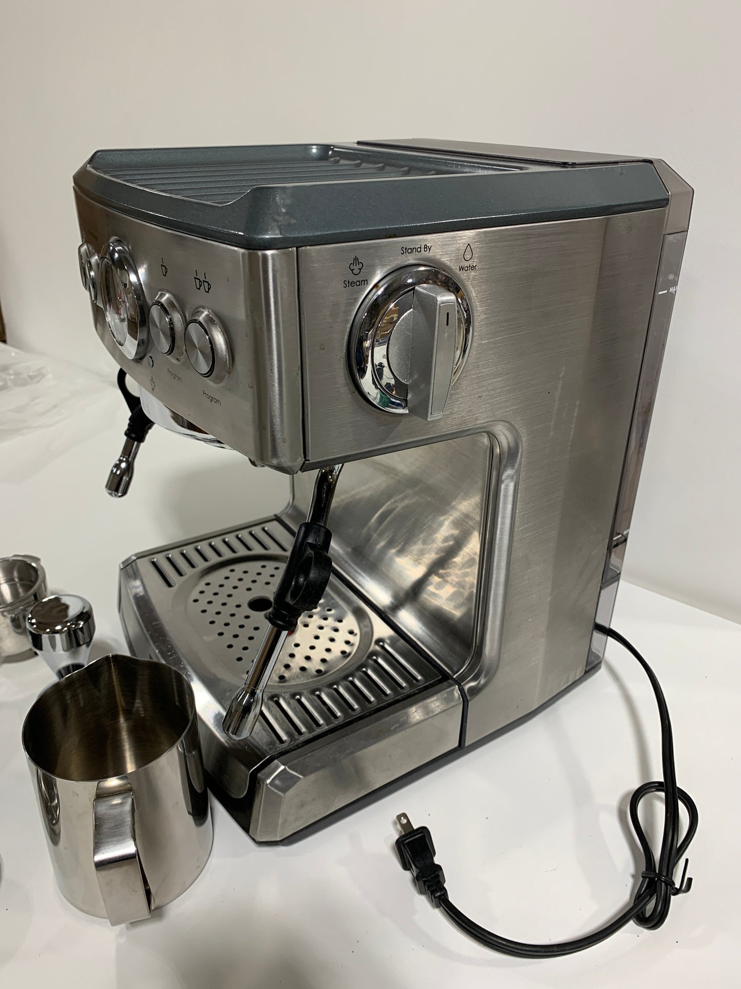 Used Bella Pro Series - Espresso Machine with 19 bars of pressure - Stainless Steel