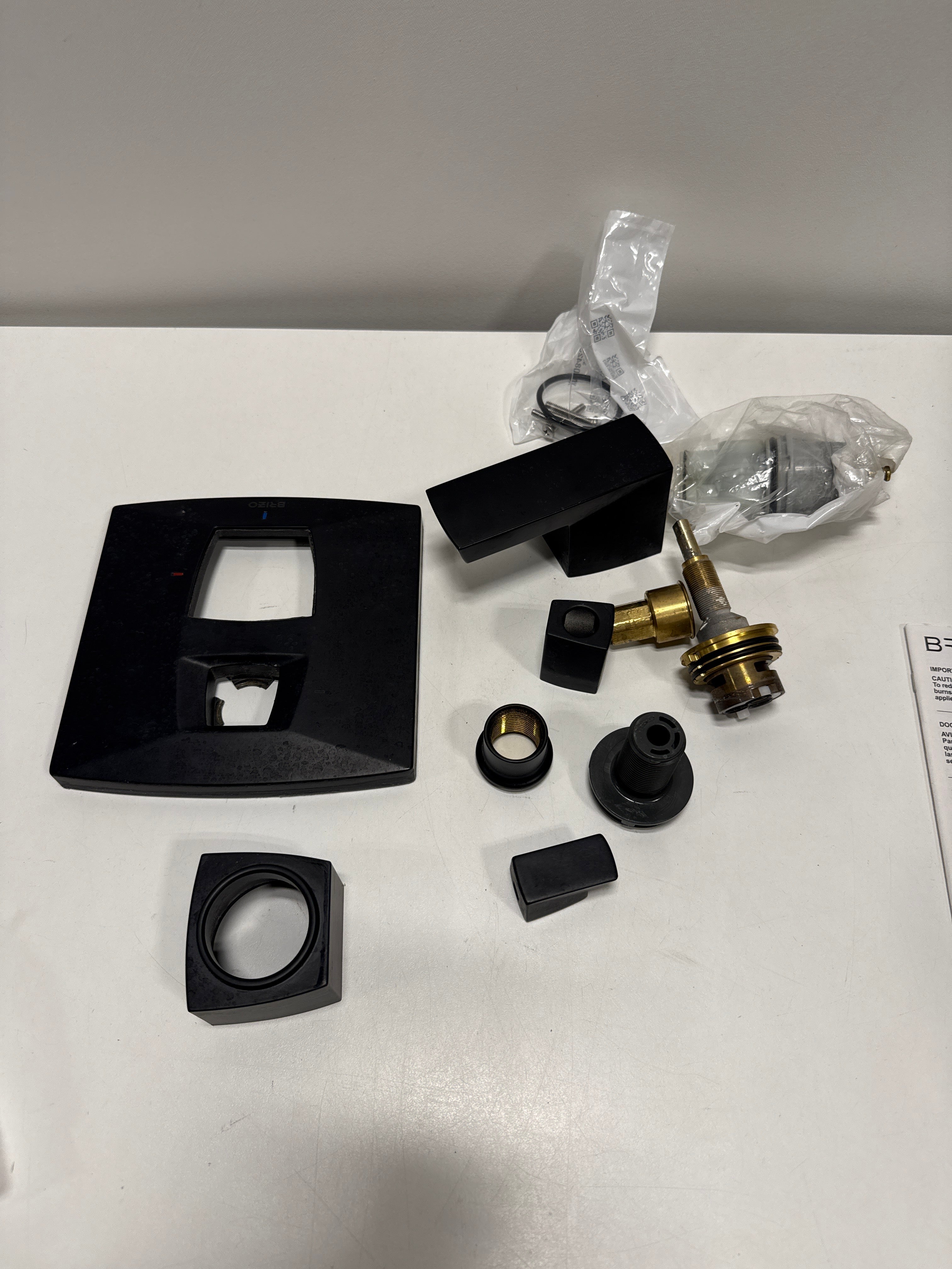 Used Brizo T75588-BL - Brizo Vettis: Tempassure Thermostatic Valve With Integrated 3-Function Diverter Trim Matte Black T75588-BL.