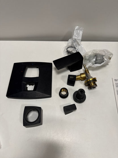 Used Brizo T75588-BL - Brizo Vettis: Tempassure Thermostatic Valve With Integrated 3-Function Diverter Trim Matte Black T75588-BL.