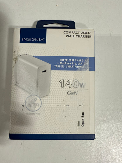 Insignia™ - 140W USB-C GaN Wall Charger for MacBook Pro, MacBook Air, IPads, Galaxy Tablets, and Other USB-C Laptops and Devices - White