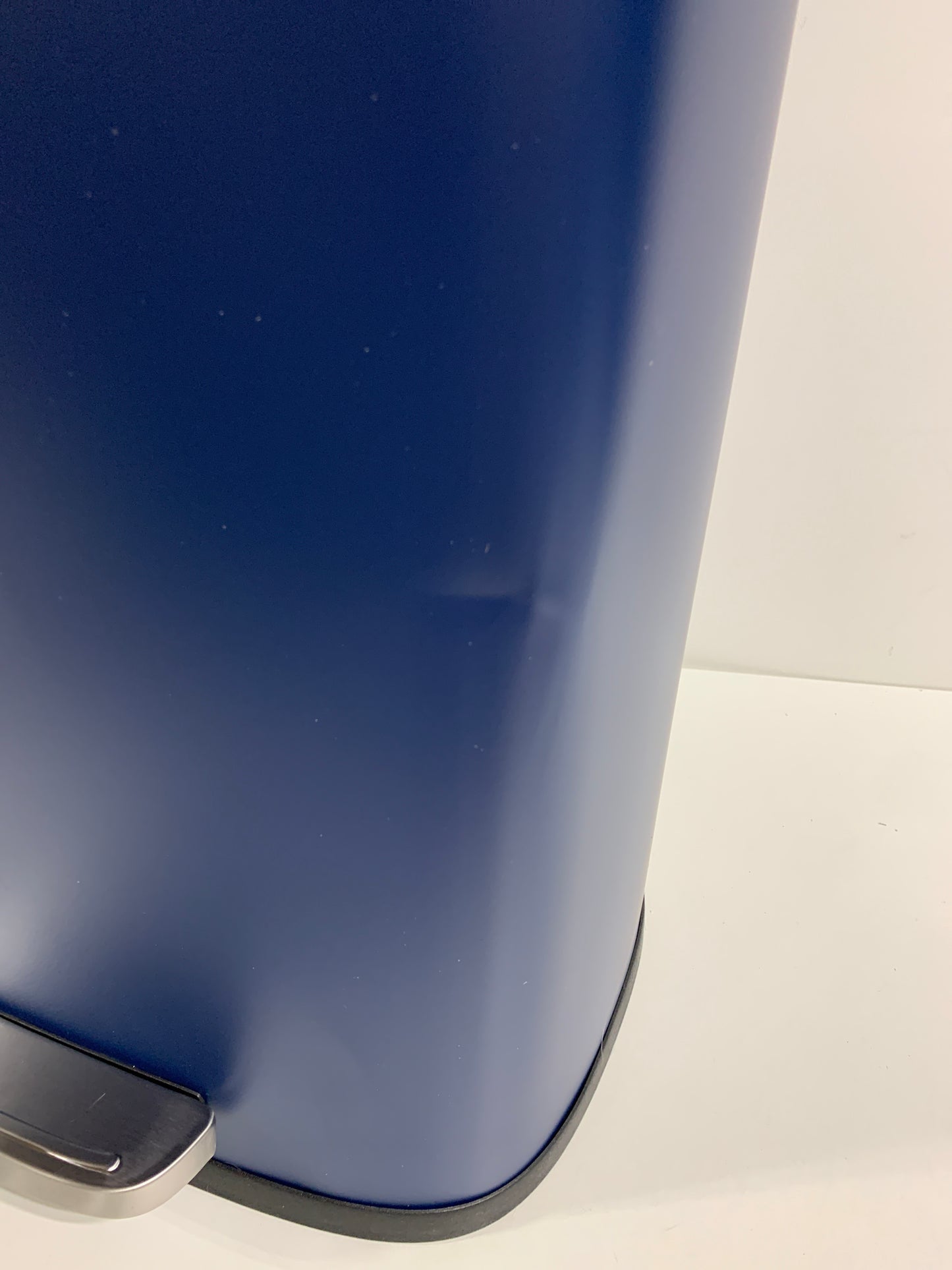 Dent Happimess Curtis 8-Gallon Trash Can Denim Blue