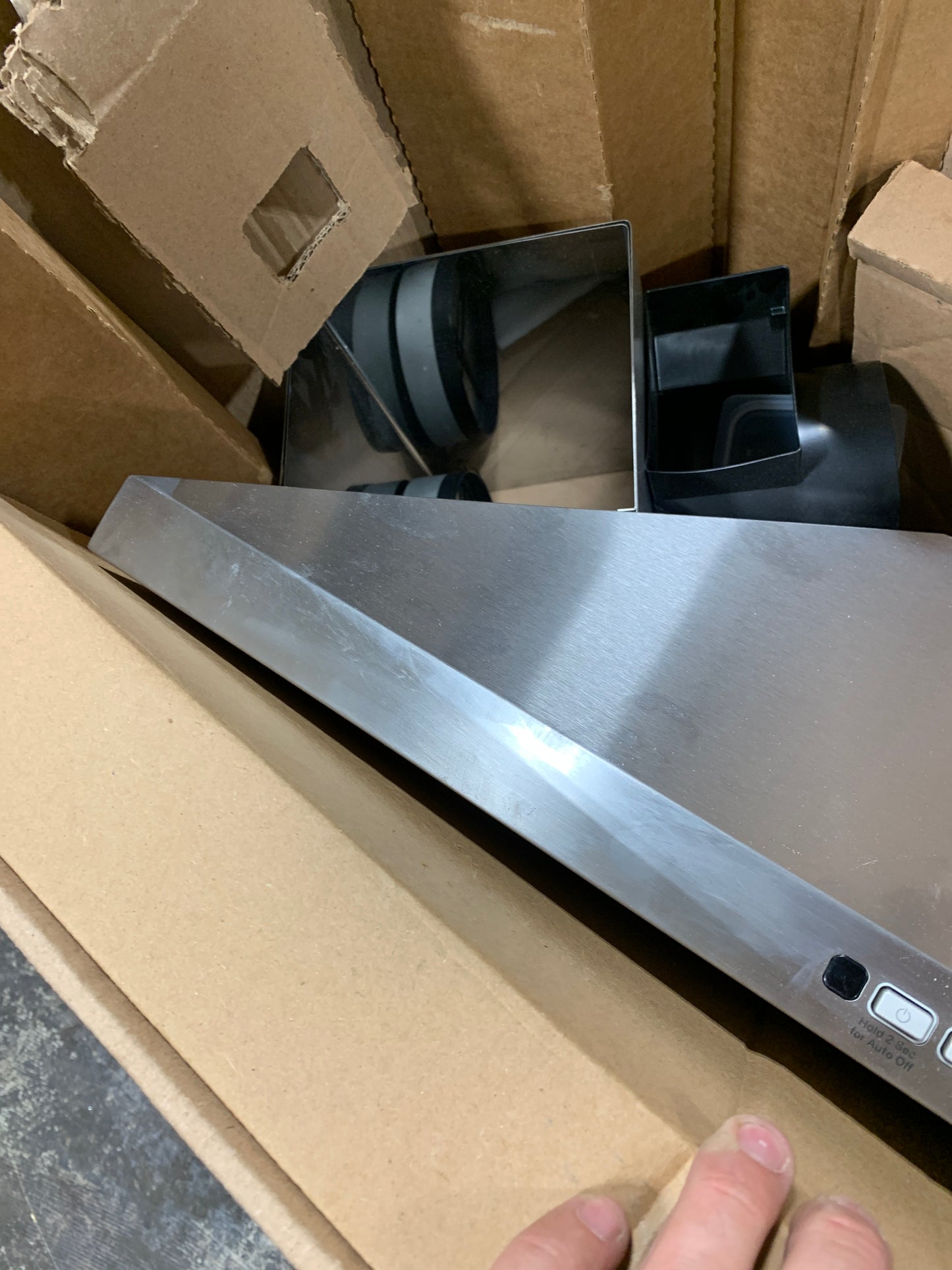Scratch GE 30" Chimney Style Range Hood JVW5301SJSS