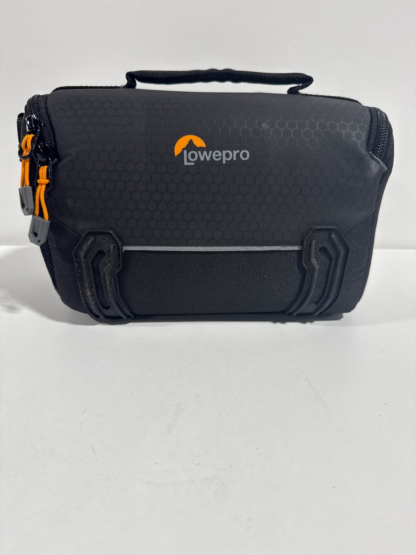 Lowepro - Adventura Go SH 140 Bag - Black