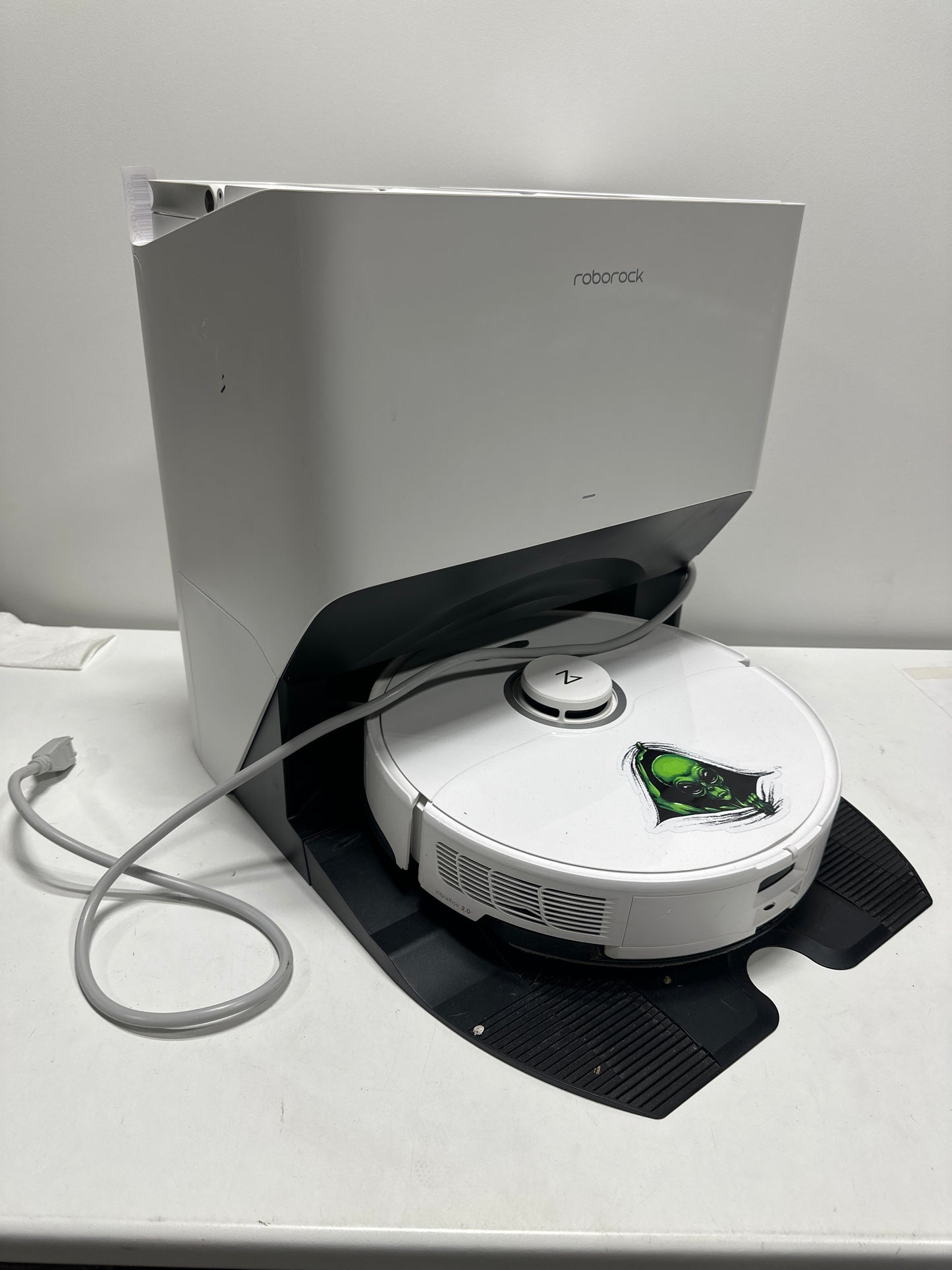Used Roborock S8 Pro Ultra Robot Vacuum with RockDock Ultra - White