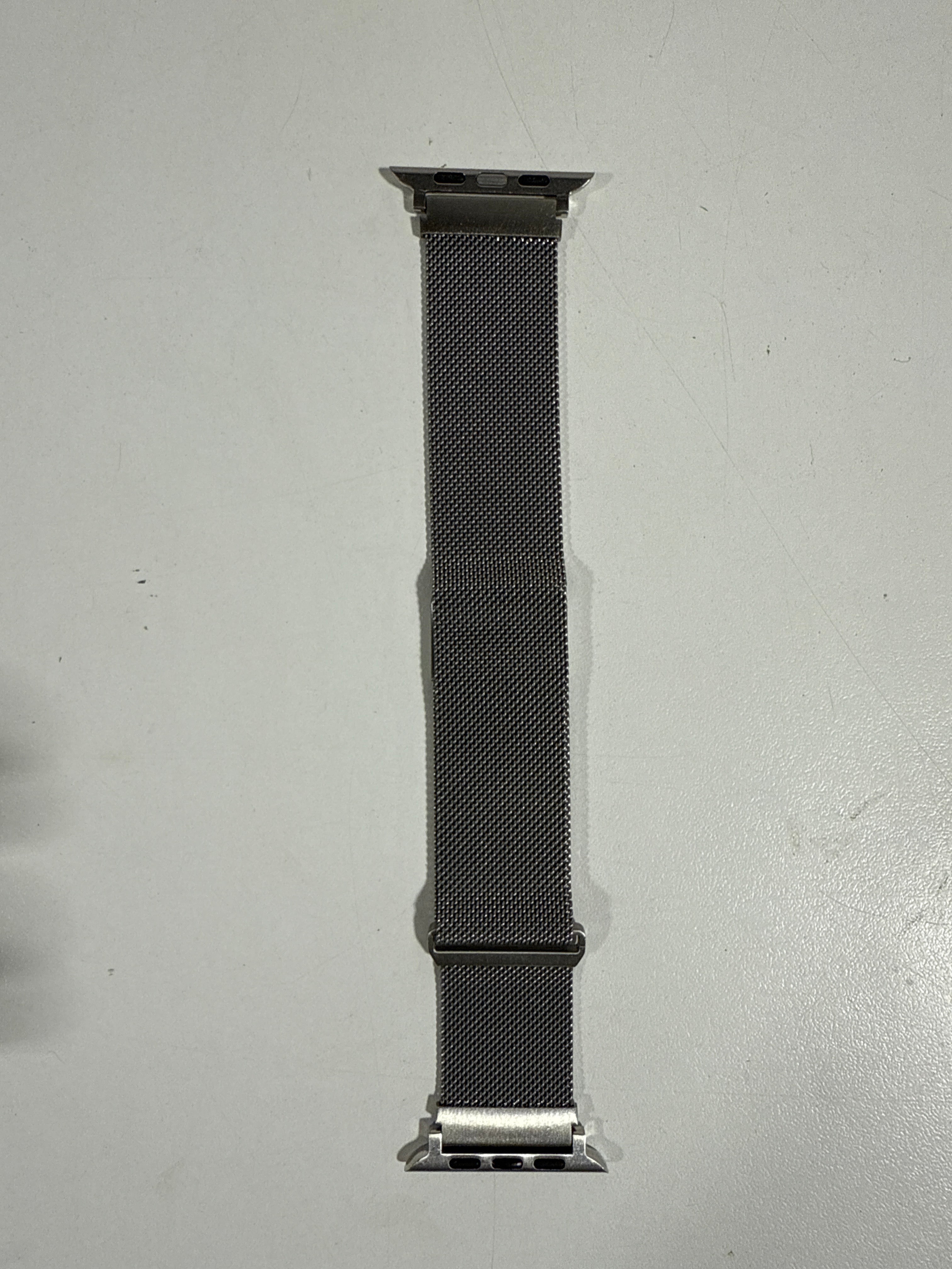 Insignia™ - Stainless Steel Mesh Band for Apple Watch 44mm 45mm 46mm Series 10 and Apple Watch Ultra 49mm (All Series)