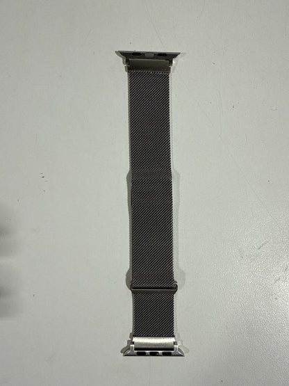 Insignia™ - Stainless Steel Mesh Band for Apple Watch 44mm, 45mm, 46mm Series 10, and Apple Watch Ultra 49mm (All Series) - Silver