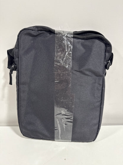 Solo New York Recycled Hydro Sling for 14" Laptops, Black
