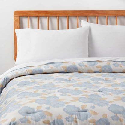 Full/Queen Microfiber Comforter Reversible Light Blue Floral - Room Essentials™ - *Bedding