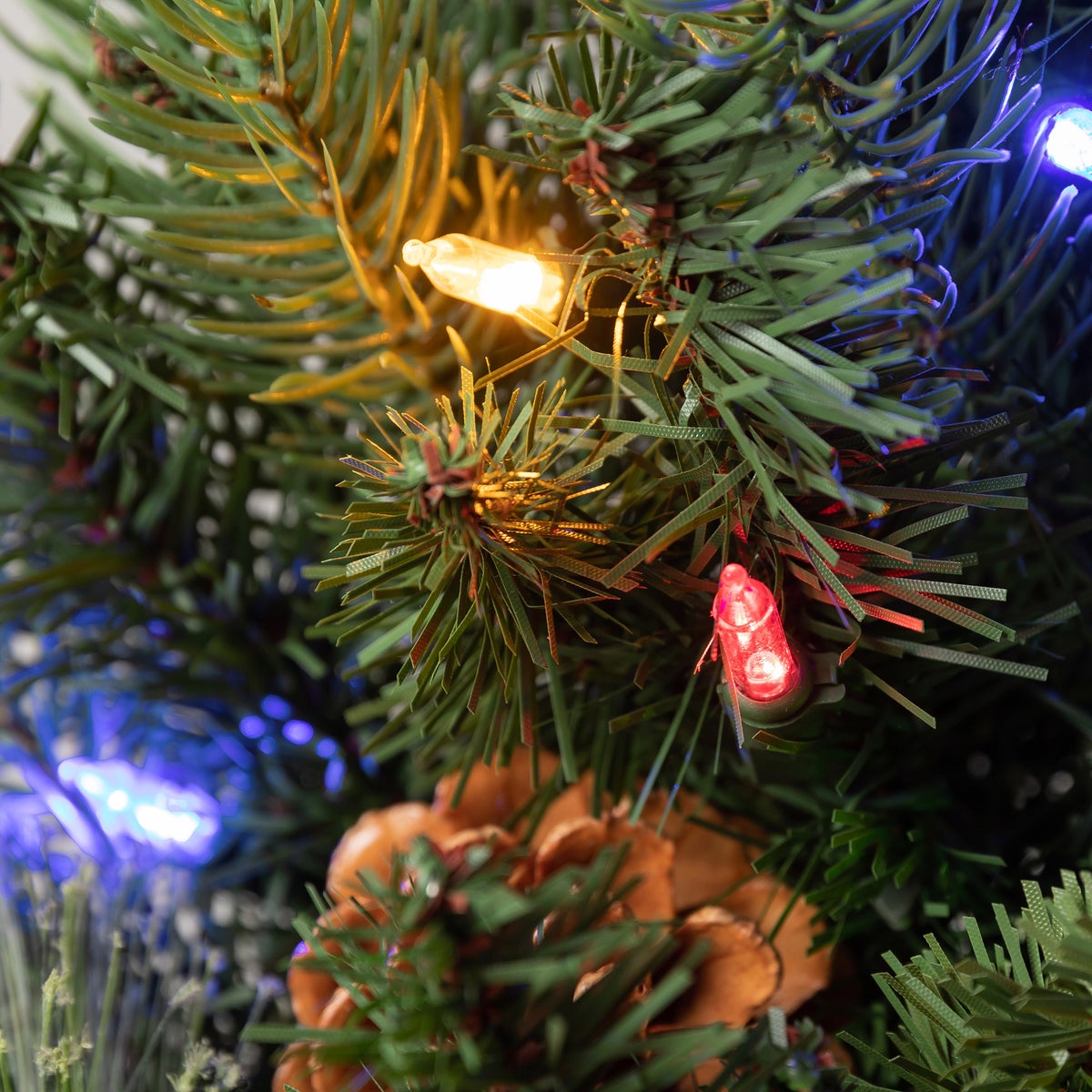 Kirkland 2.7 m (9 ft.) Pre-lit Garland with 90 Dual Colour LED Lights - *Christmas & Seasonal