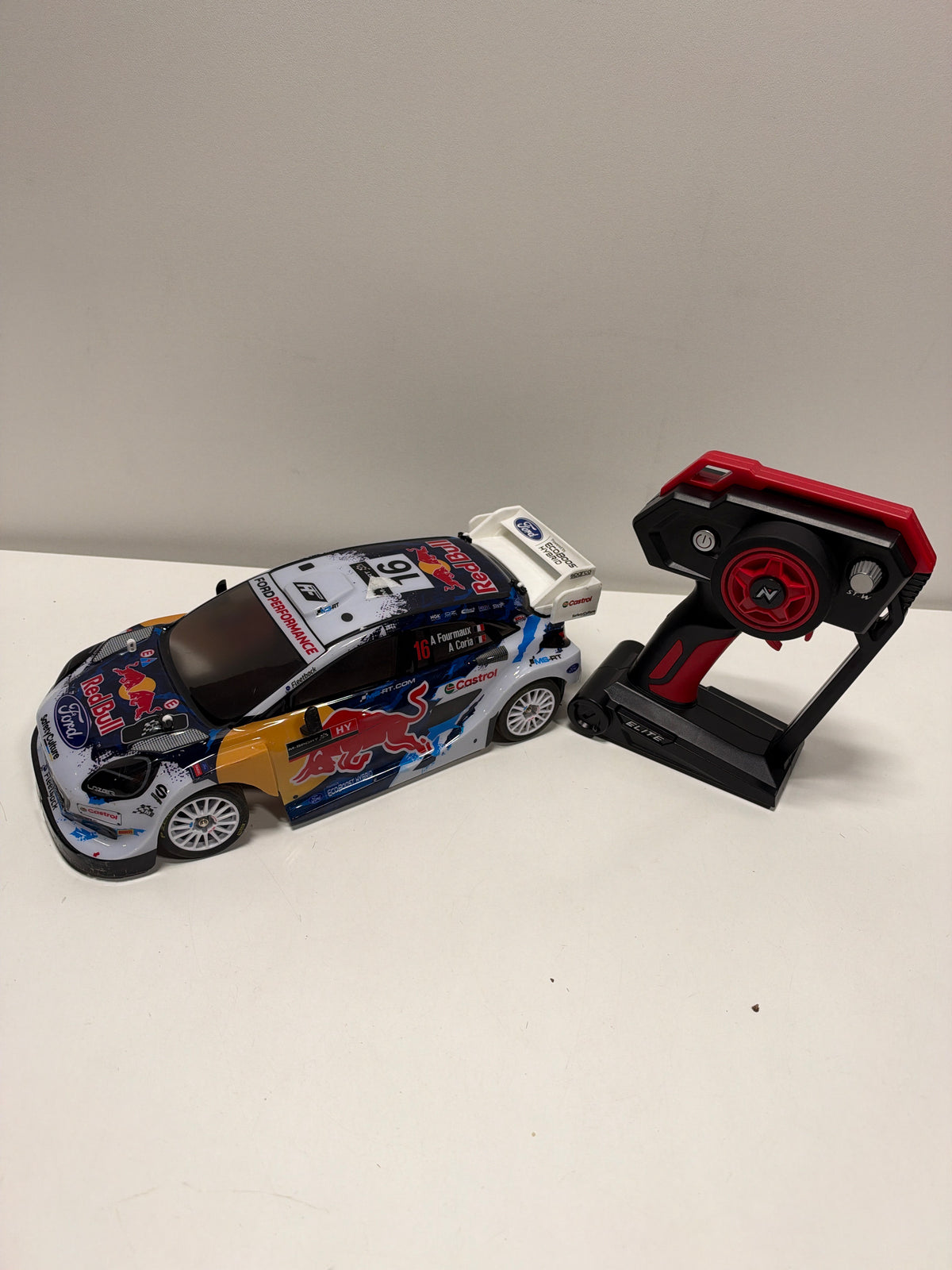 Used No Cord Nikko Toys 1:14th Elite Red Bull Race Remote Control Car (8+ Years)