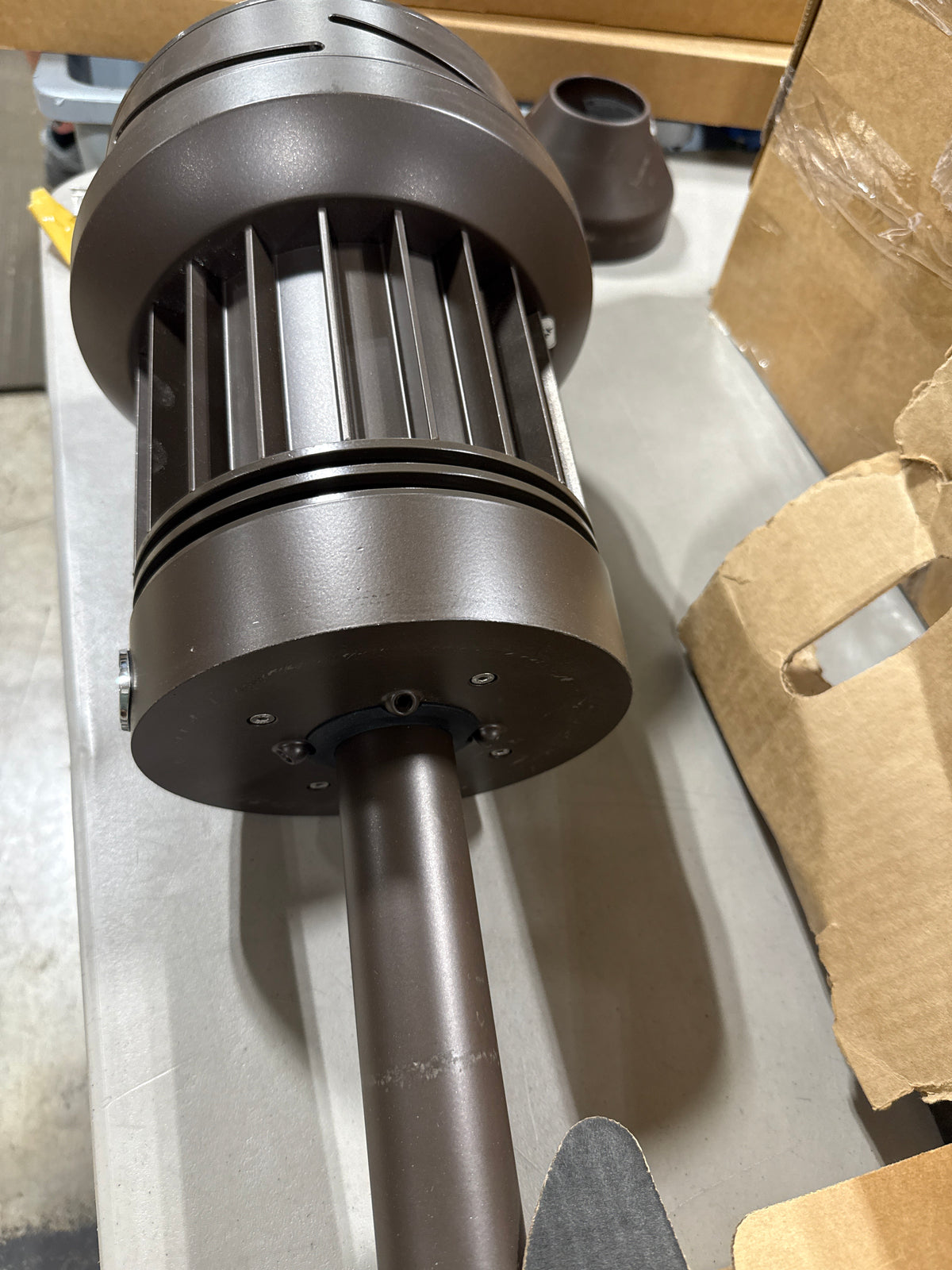 Used See Desc Big Ass Fans i6 72" 6 Blade Indoor Smart Ceiling Fan with Remote Control and Oil Rubbed Bronze Motor / Body
