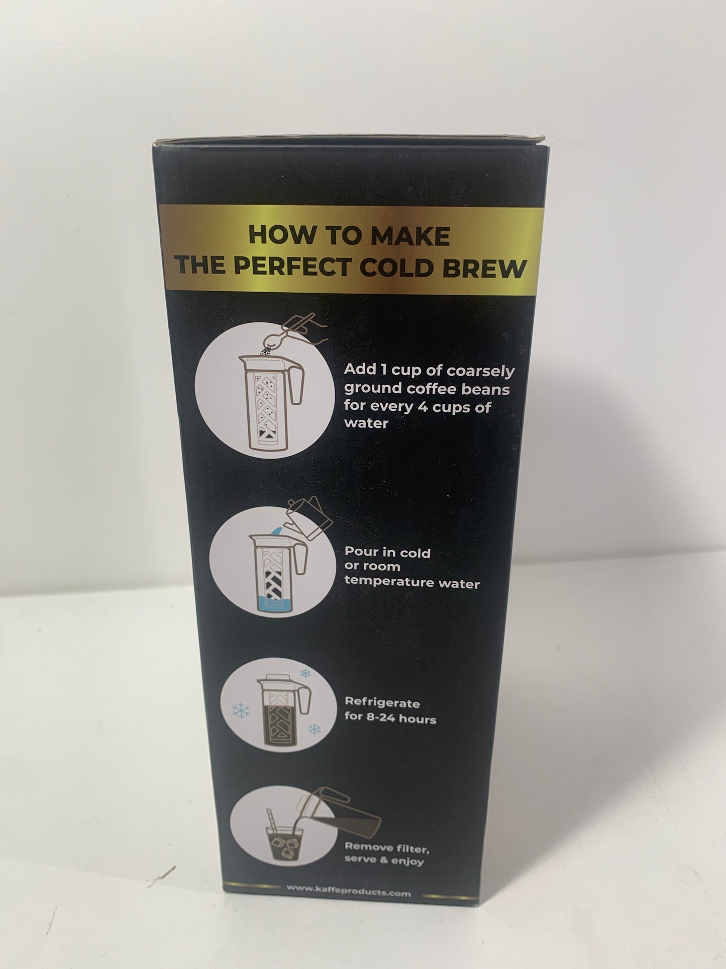 Kaffe Cold Brew Coffee Maker 1.3L Cold Brew Pitcher Cold Brew Coffee and Tea Brewer Easy to Clean Mesh Filter Iced Coffee Accessory Tritan Glass