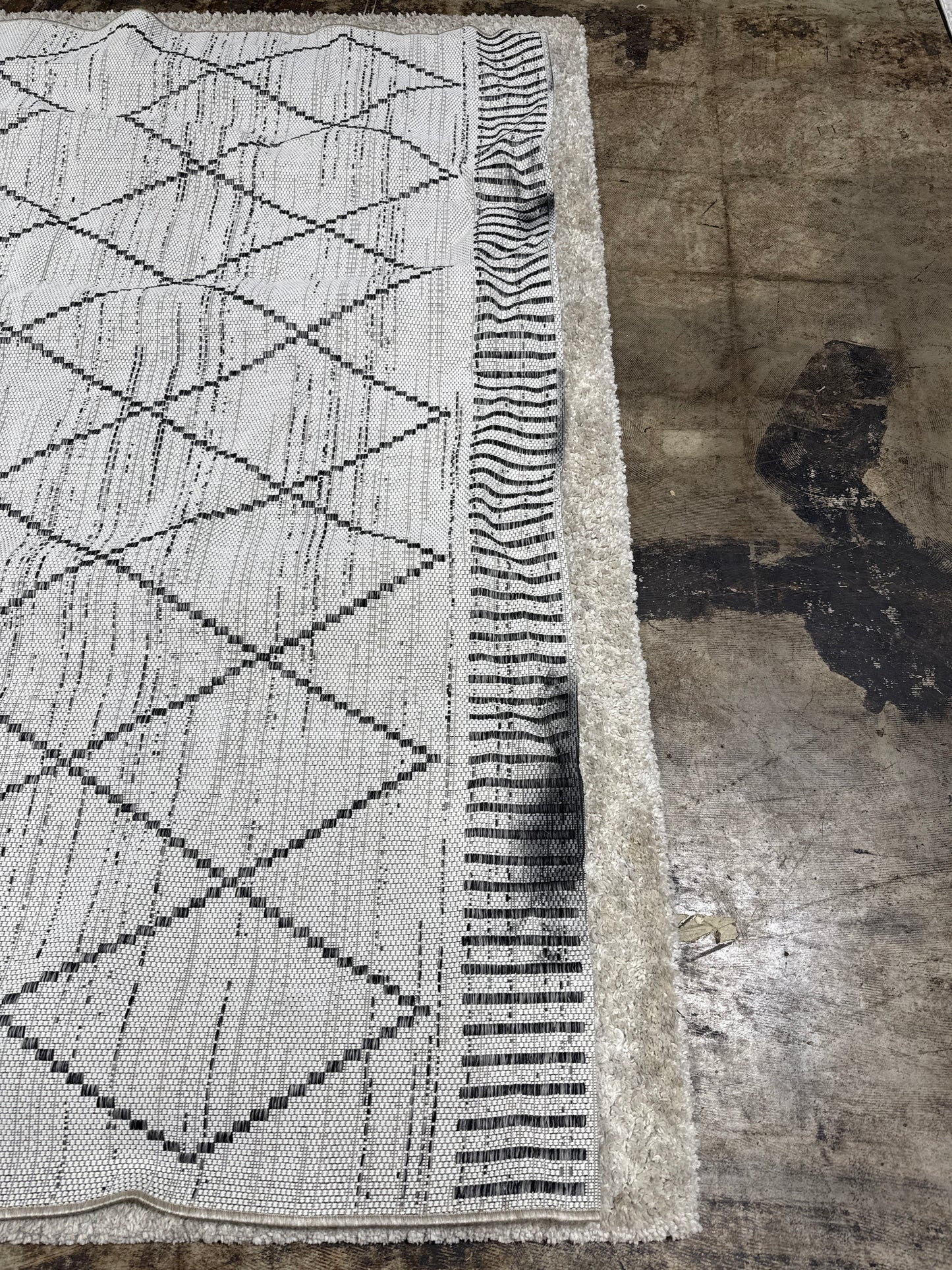 Damage Used Ravenna Indoor/Outdoor Rug, Pierce 7 ft. 10 in. x 10 ft.