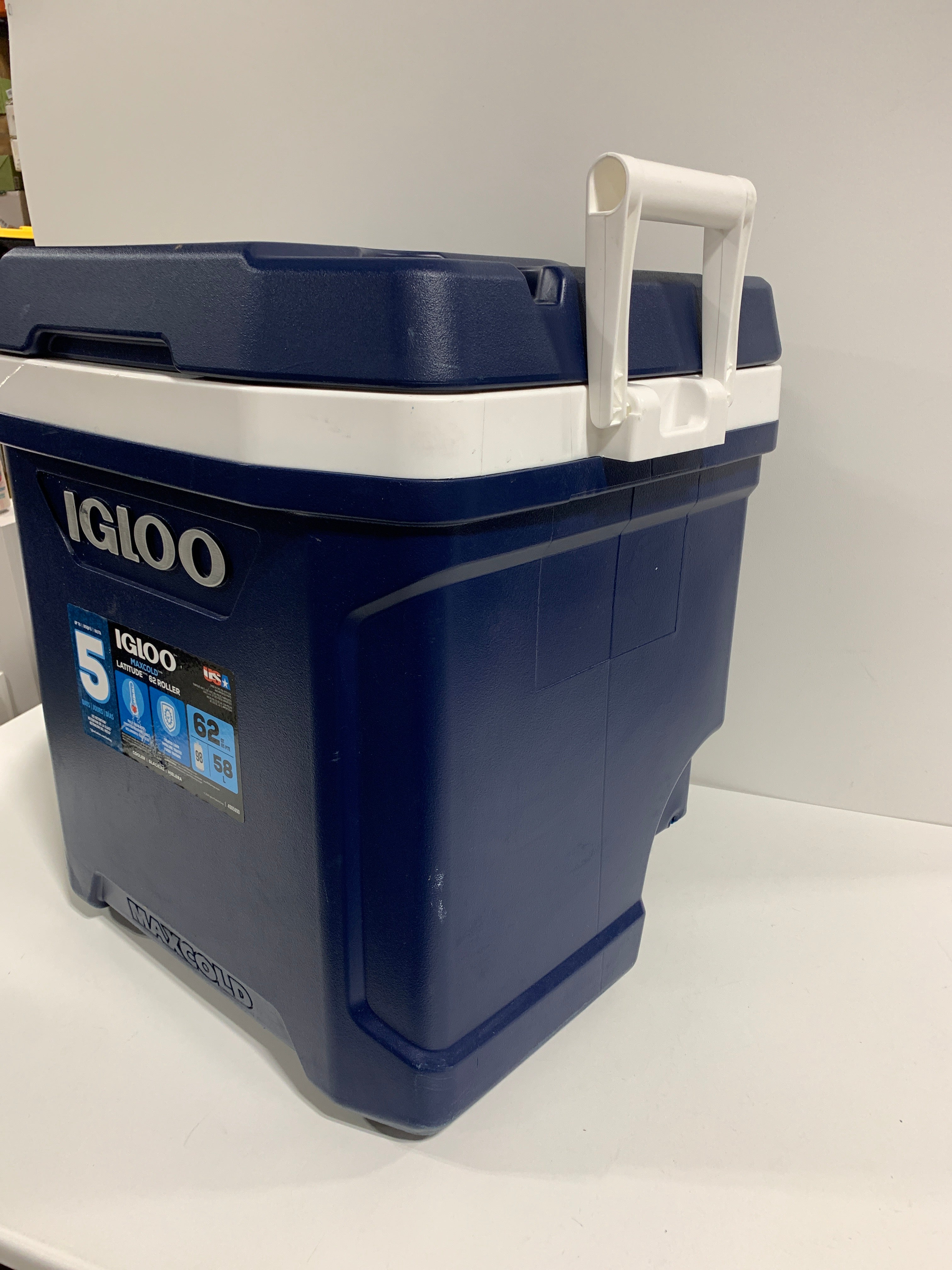 Used See Desc IGLOO MaxCold 58 Litre (62 US QT) Roller Cool Box Ice Cooler 98 Cans - *Outdoor Living & Garden