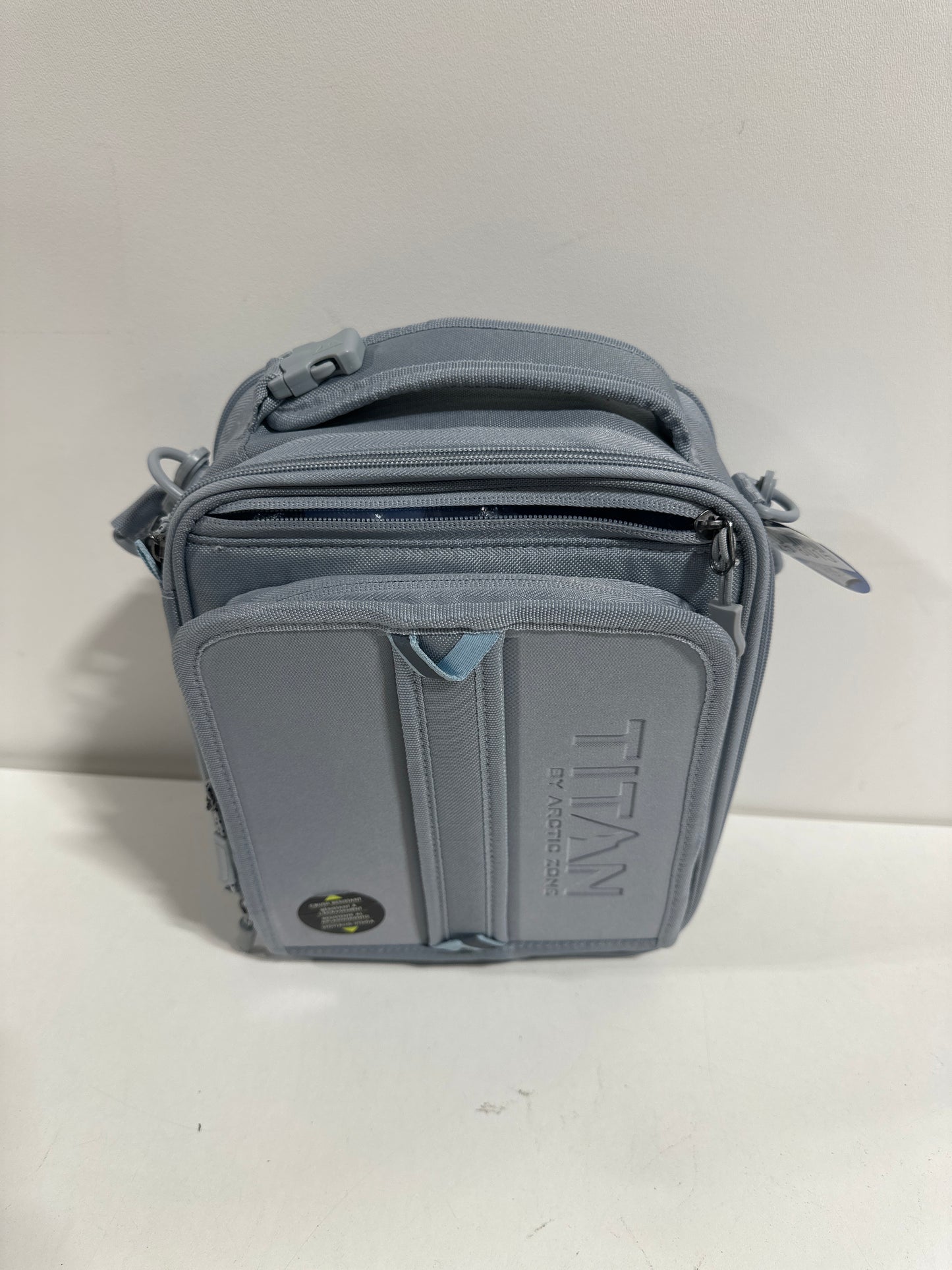 Titan by Arctic Zone Expandable Lunch Box  Small