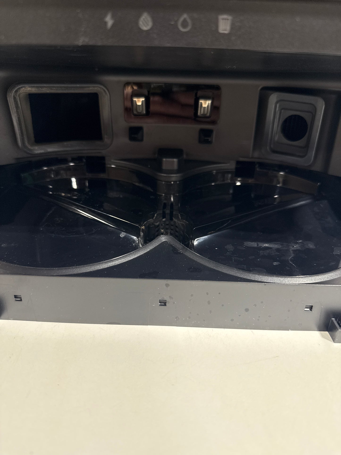 Used IRobot - Roomba 505 Combo Vacuum & Mop + AutoWash Dock