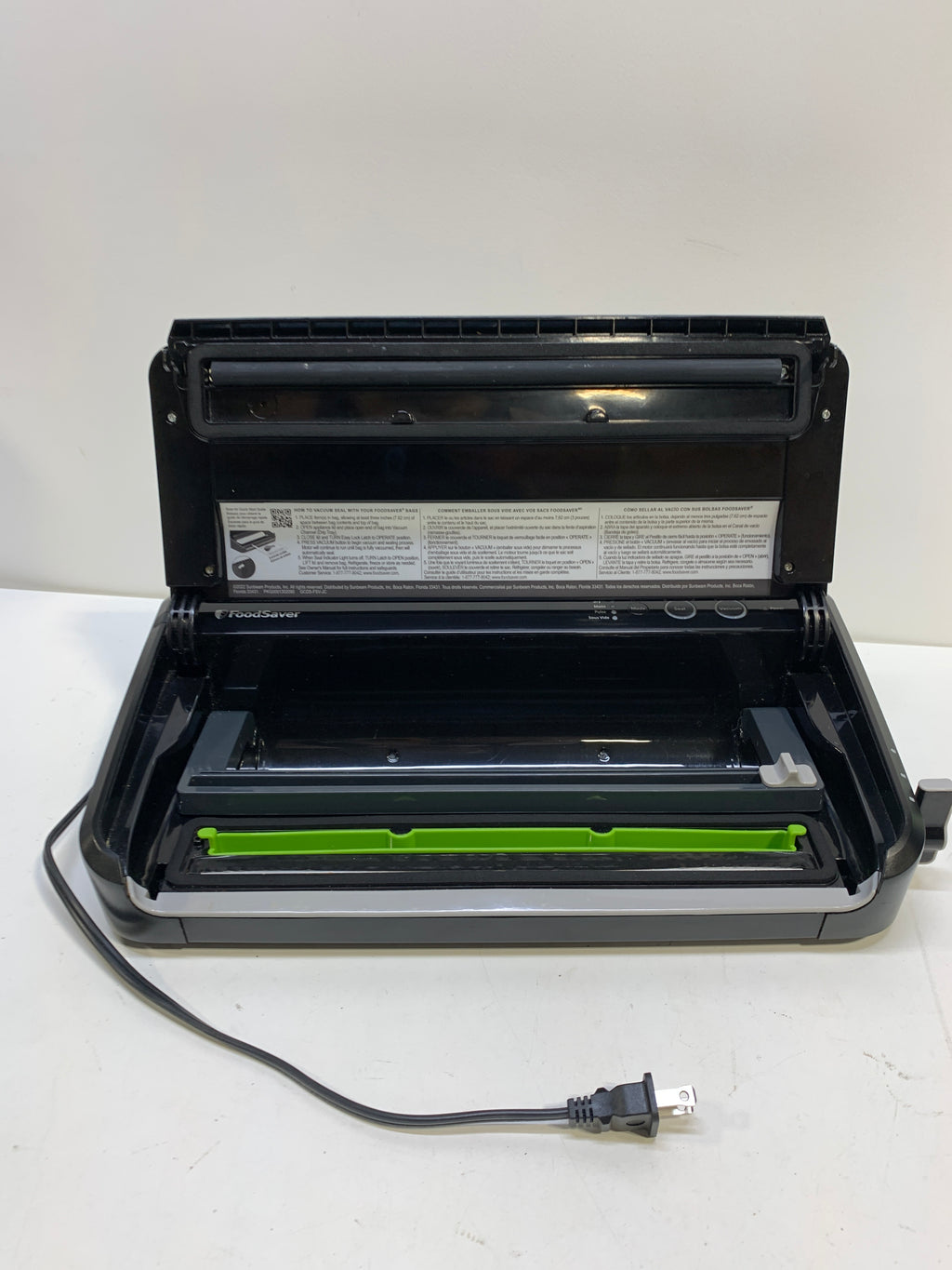 Used FoodSaver Vacuum Sealing System with Handheld Sealer Attachment - *Kitchen & Dining