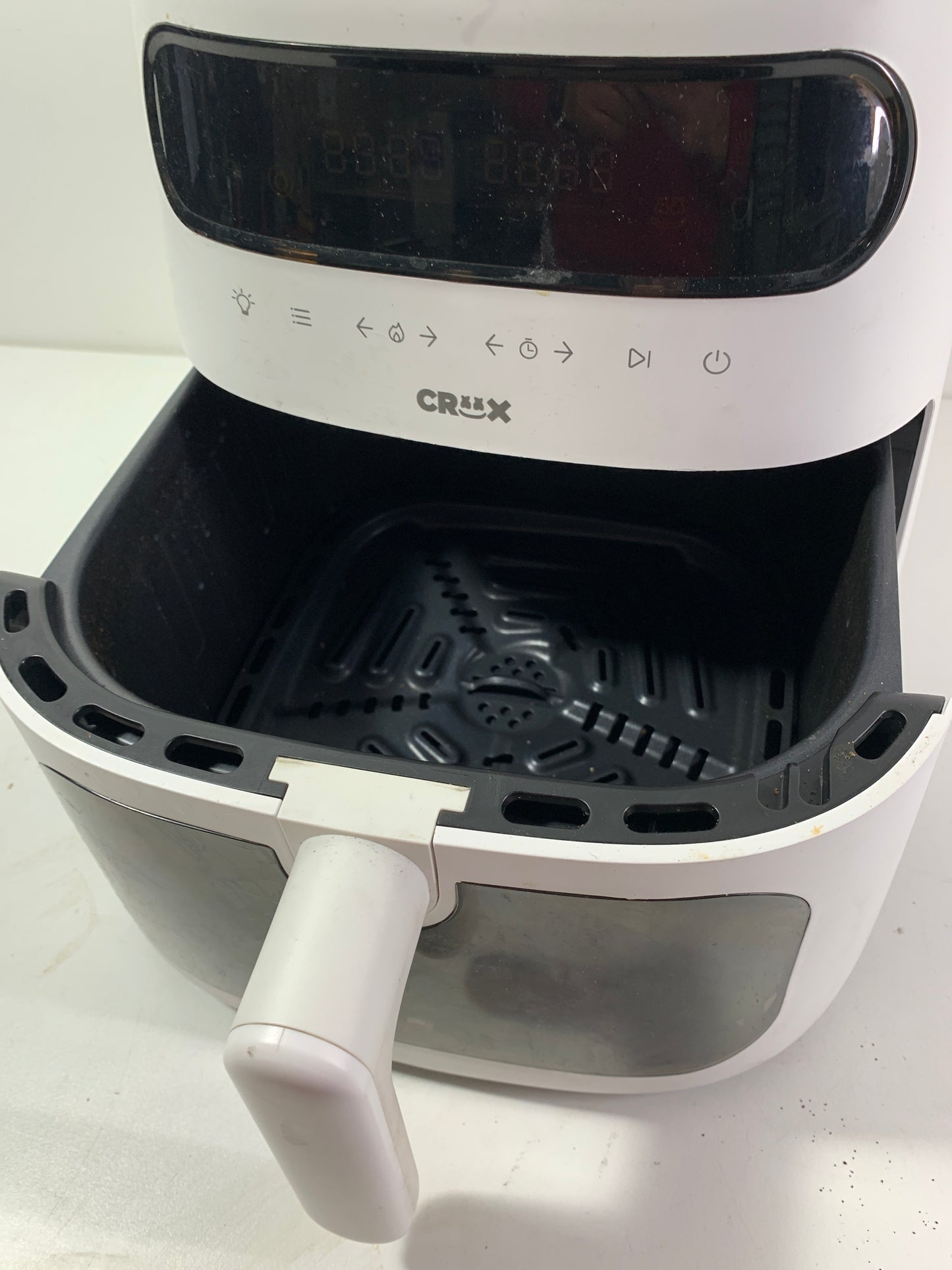 Used CRUX - 8-qt. Digital Air Fryer Kit with TurboCrisp - White