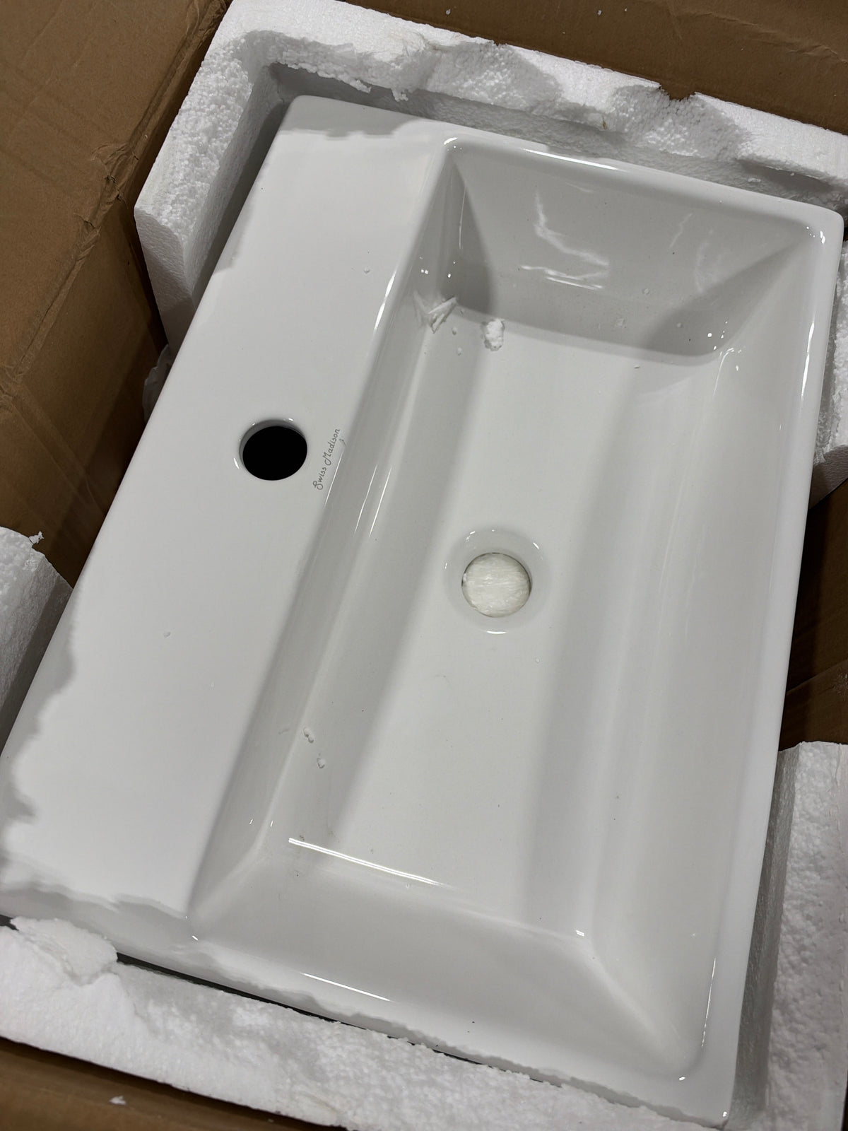 Scuff Swiss Madison SM-VS203 Claire 20-7/8" Rectangular Ceramic Vessel Bathroom Sink with Single Faucet Hole and Center Drain Glossy White Sinks Bathroom