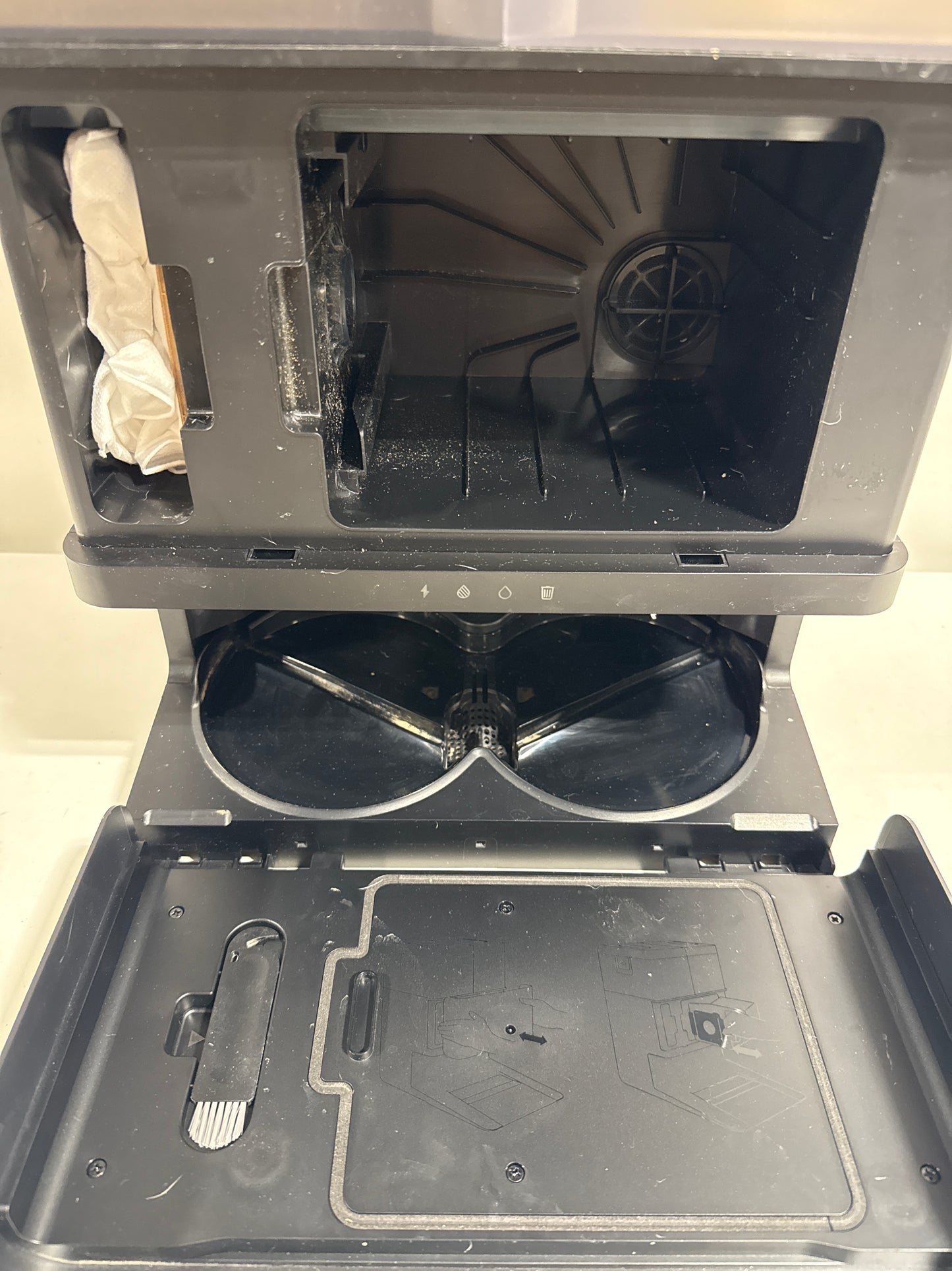 Used IRobot - Roomba 505 Combo Vacuum & Mop + AutoWash Dock