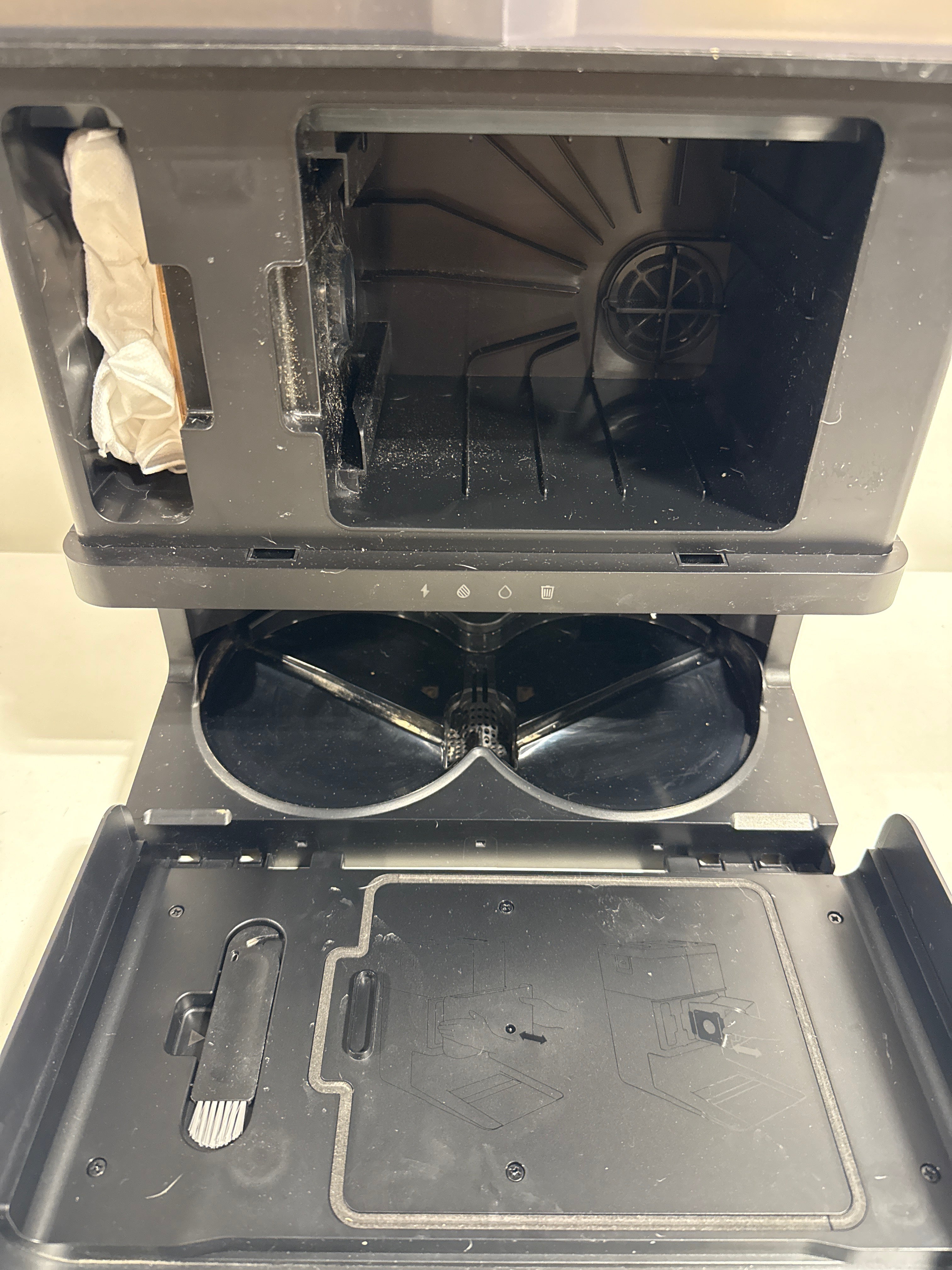 Used IRobot - Roomba 505 Combo Vacuum & Mop + AutoWash Dock - *Vacuums & Carpet Cleaners