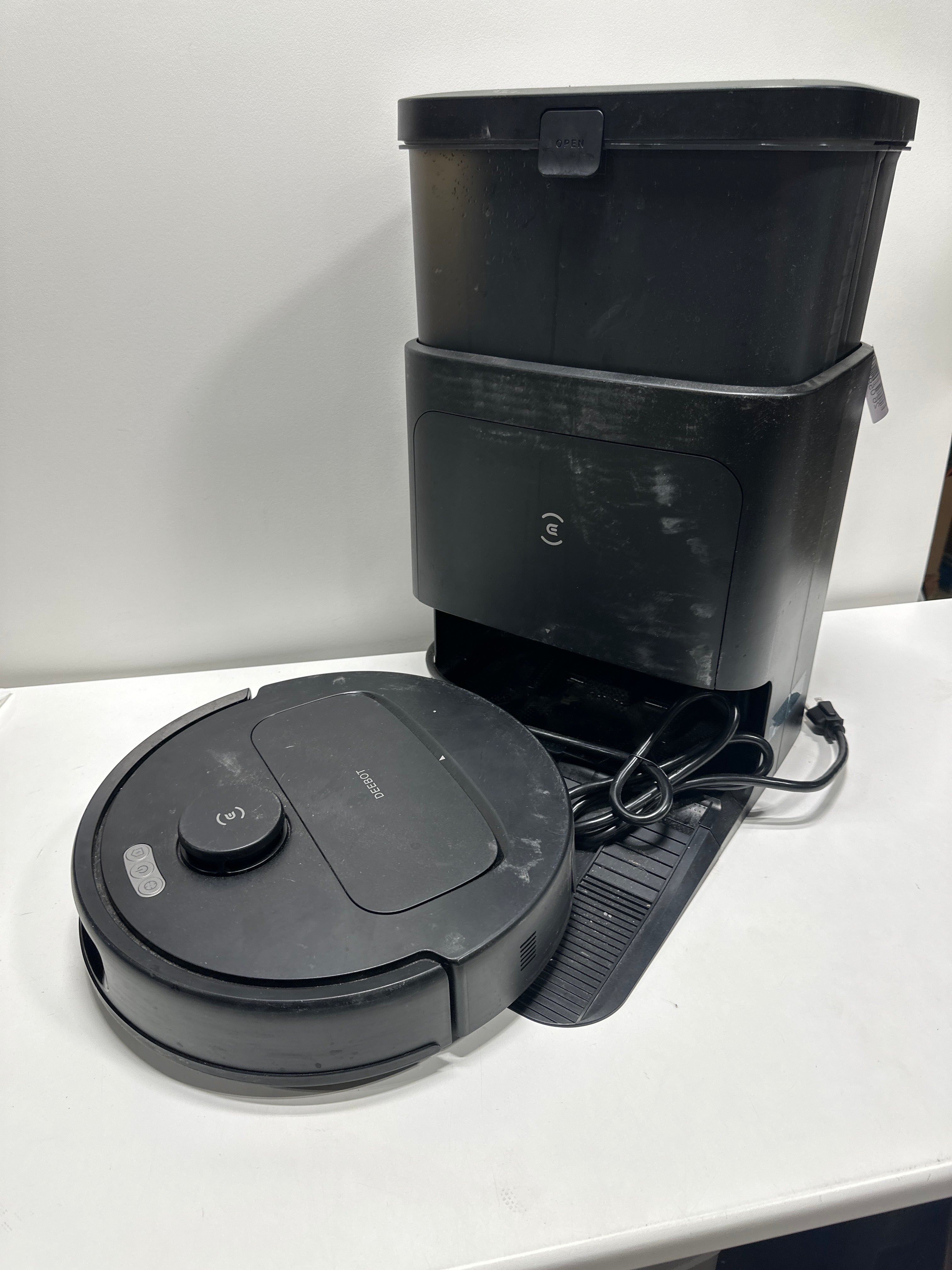 Used ECOVACS DEEBOT N30 PRO OMNI Robot Vacuum and Mop (10000Pa Suction) 140F Hot Water Mop Washing, Hot Air-Drying, Self-Emptying, Auto-lift Mopping