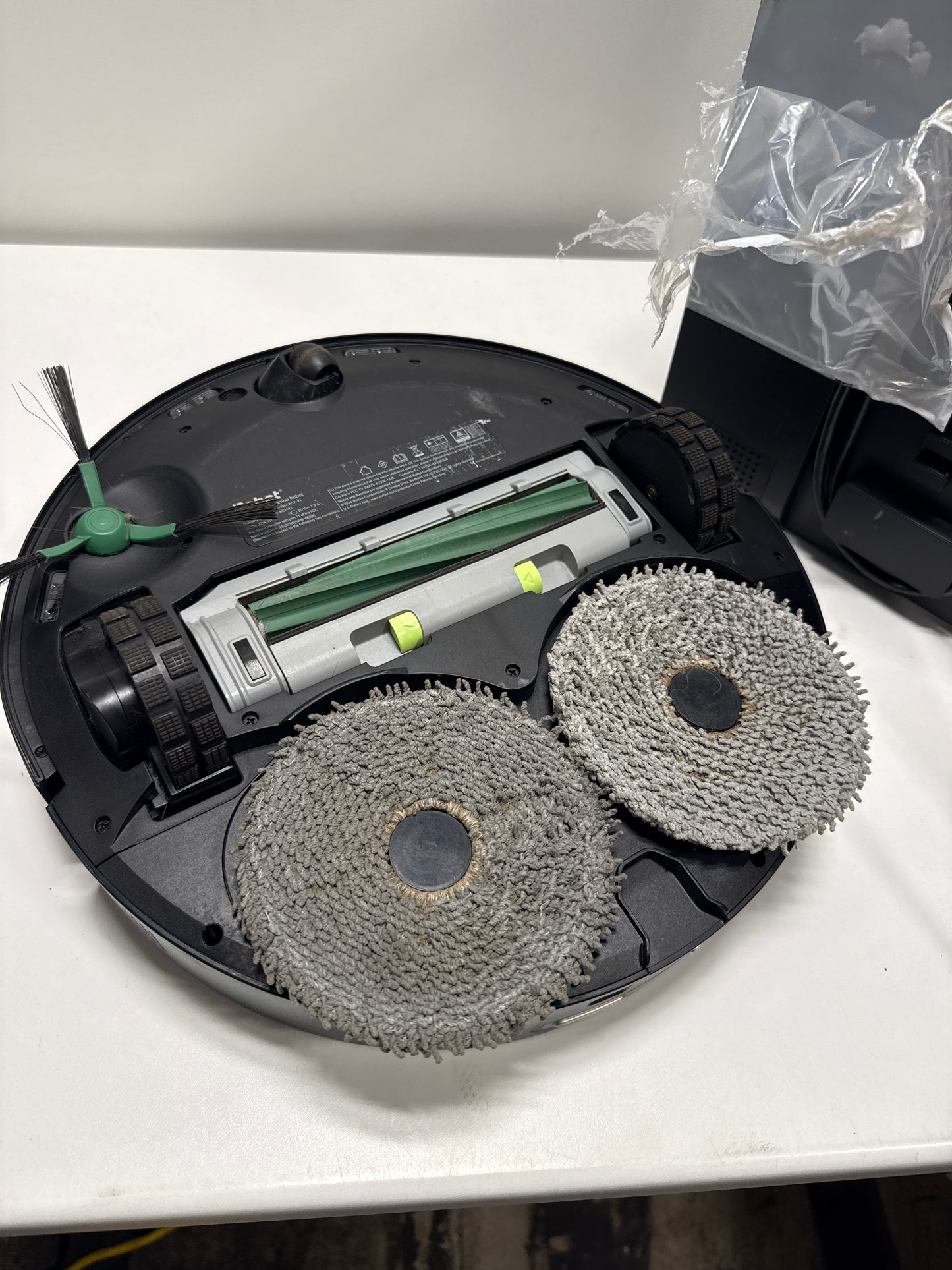 Used IRobot - Roomba 505 Combo Vacuum & Mop + AutoWash Dock
