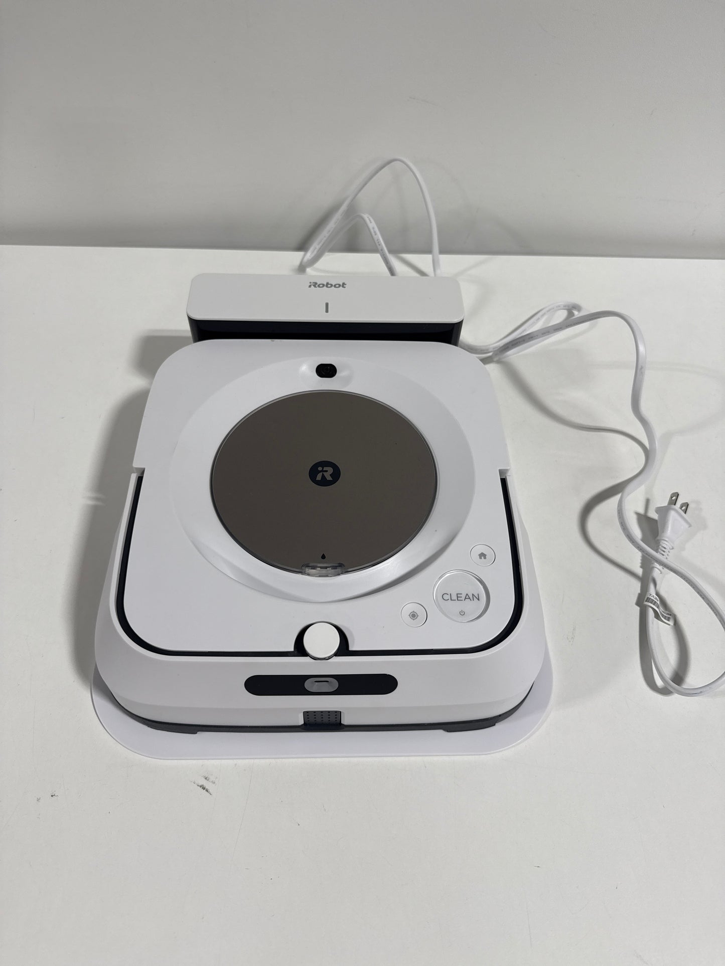 See Desc IRobot - Braava Jet M6 Wi-Fi Connected Robot Mop - White