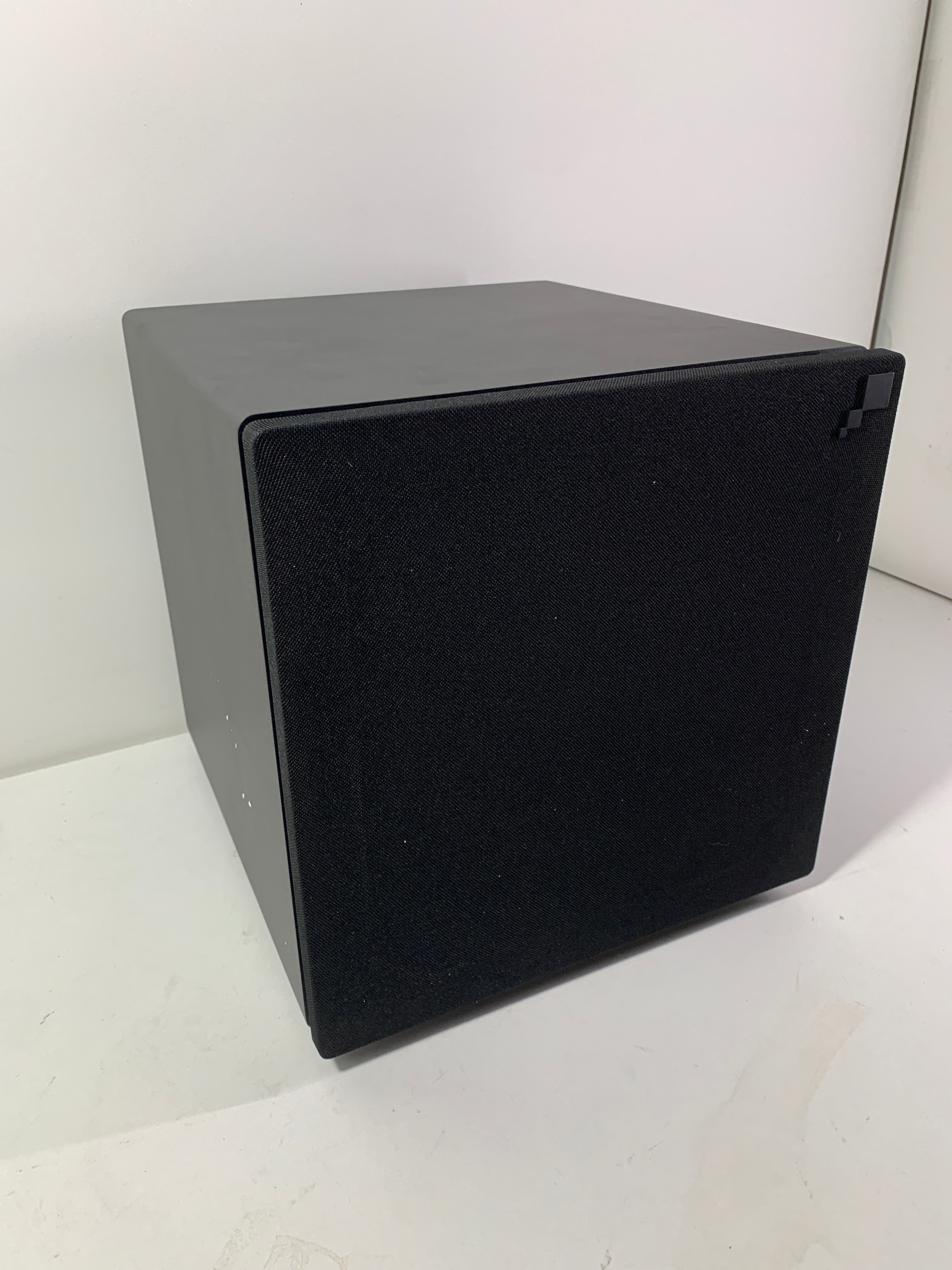For Parts Sonance - MS10SUB - Mag Series 10’’ 275W Powered Cabinet Subwoofer (Each) - Black - *TV & Home Theater