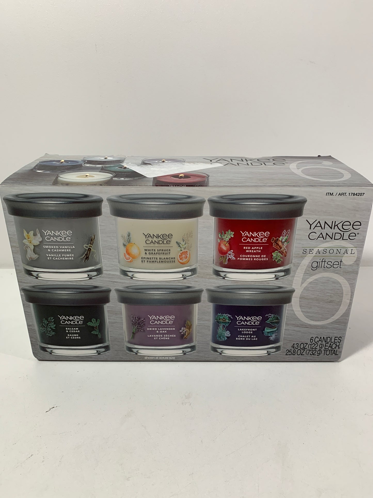 Yankee Candle Variety Pack, 6 Premium Soy Wax Blended Scented Candles, 4.3 Oz Each