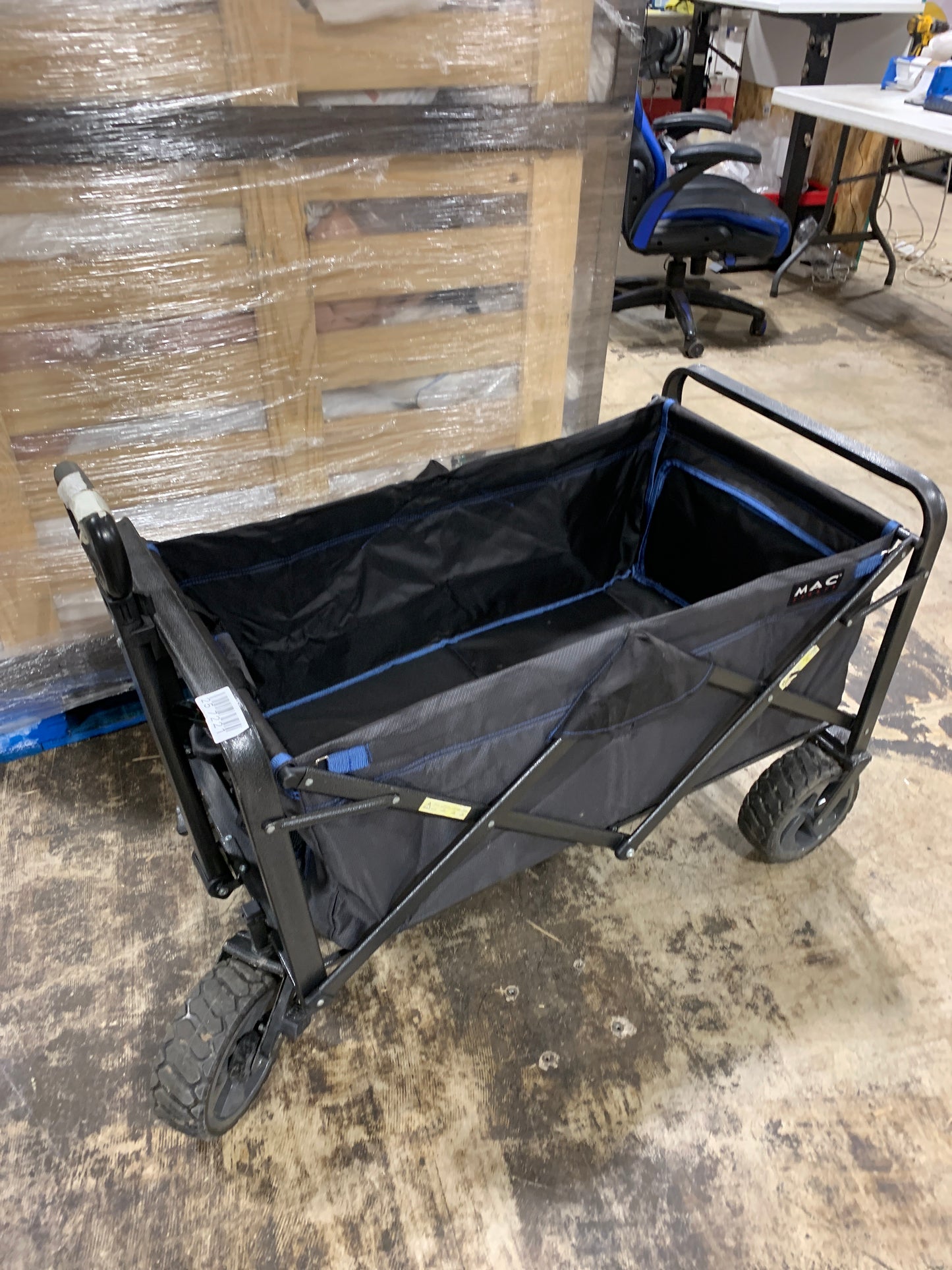 Used Defect Mac Sports XL Folding Wagon with Brakes