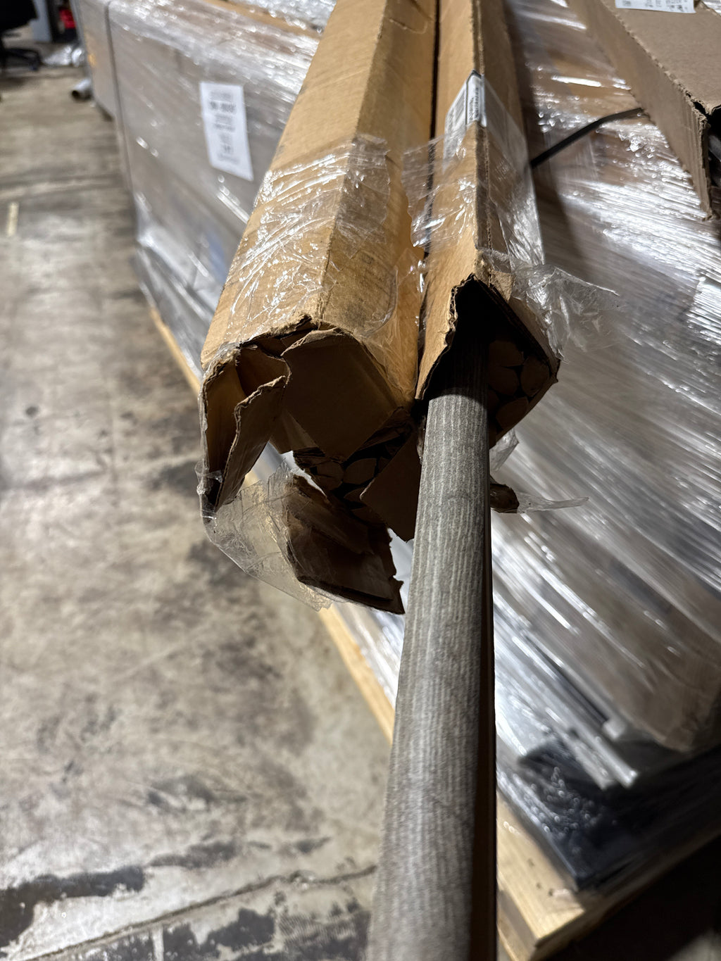 WESTMERE OAK Mohawk Quarter Round Molding 28 Pieces 10’ Long Each - *Tools Hardware & Misc