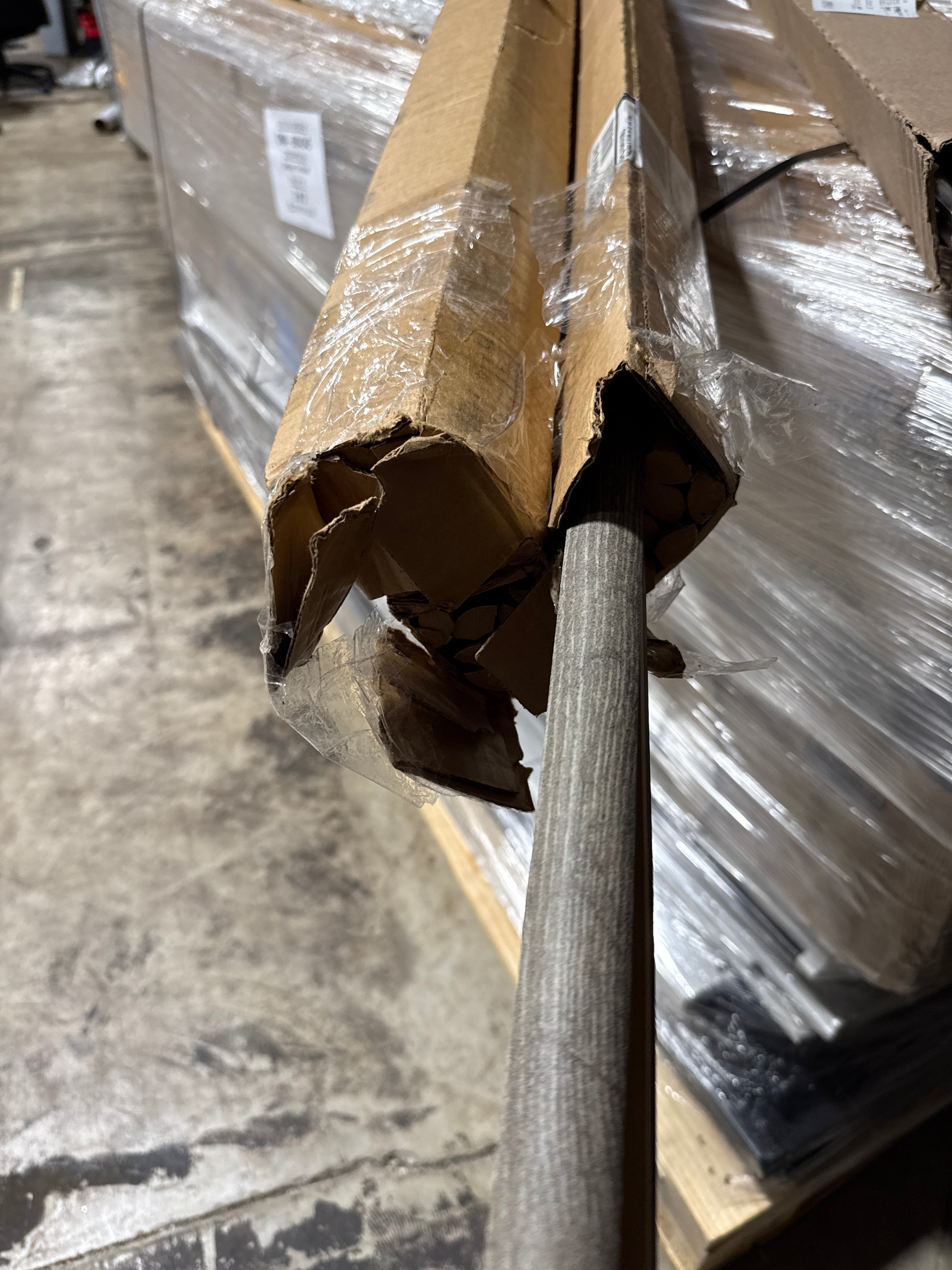 WESTMERE OAK Mohawk Quarter Round Molding 28 Pieces 10’ Long Each - *Tools Hardware & Misc