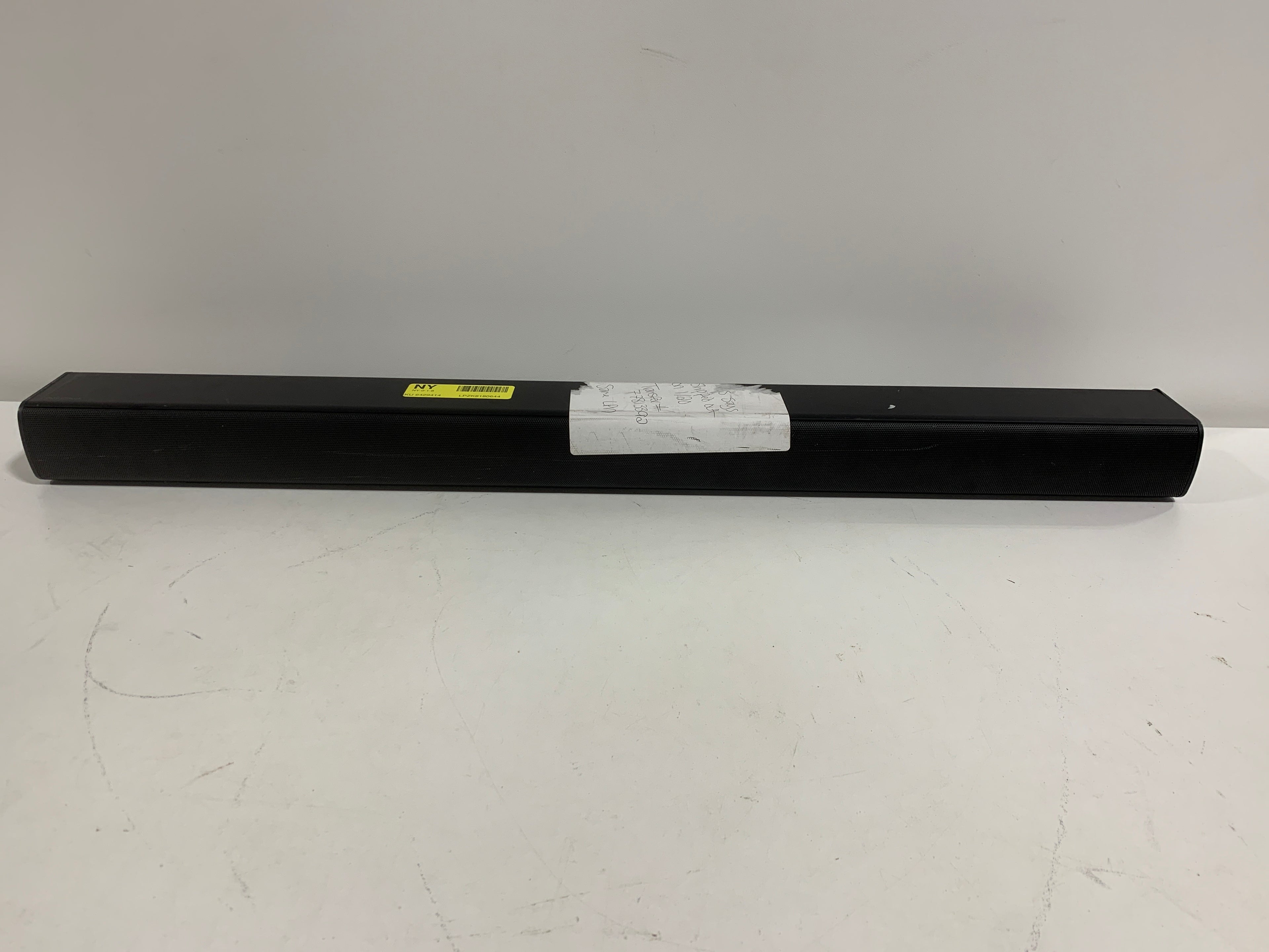 Used No Cord Insignia - 2.0-Channel Soundbar - Black - *TV & Home Theater