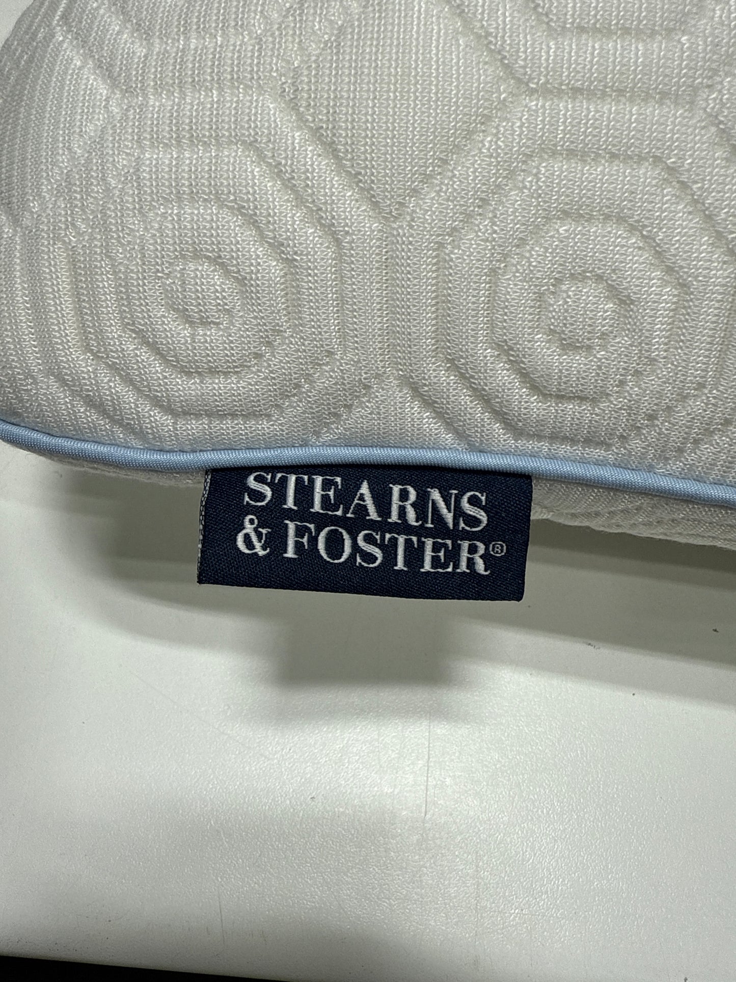 Stearns & Foster Latex Cooling Pillow - Queen