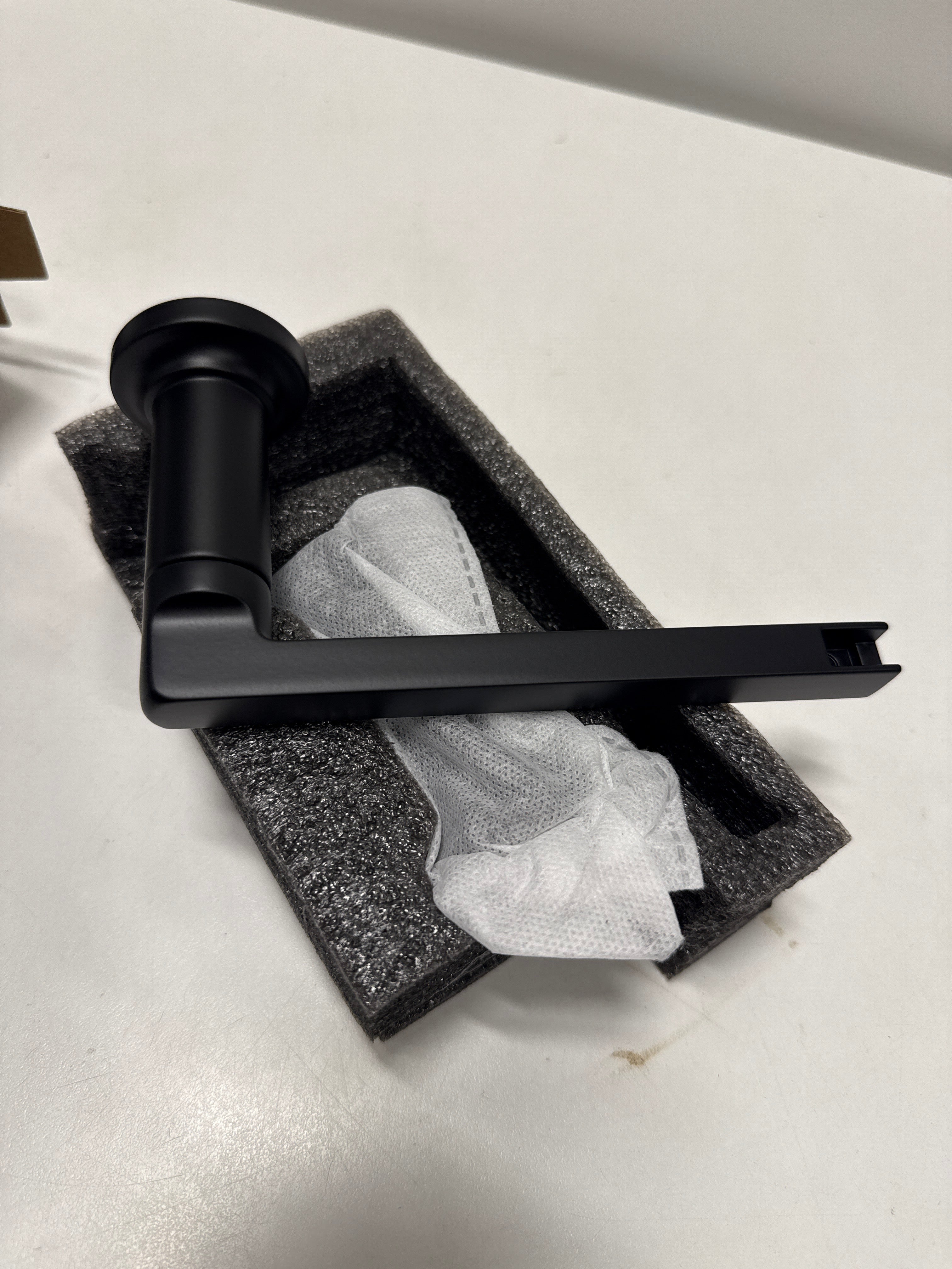 Delta 78955 Tetra Wall Mounted Pivoting Toilet Paper Holder Matte Black