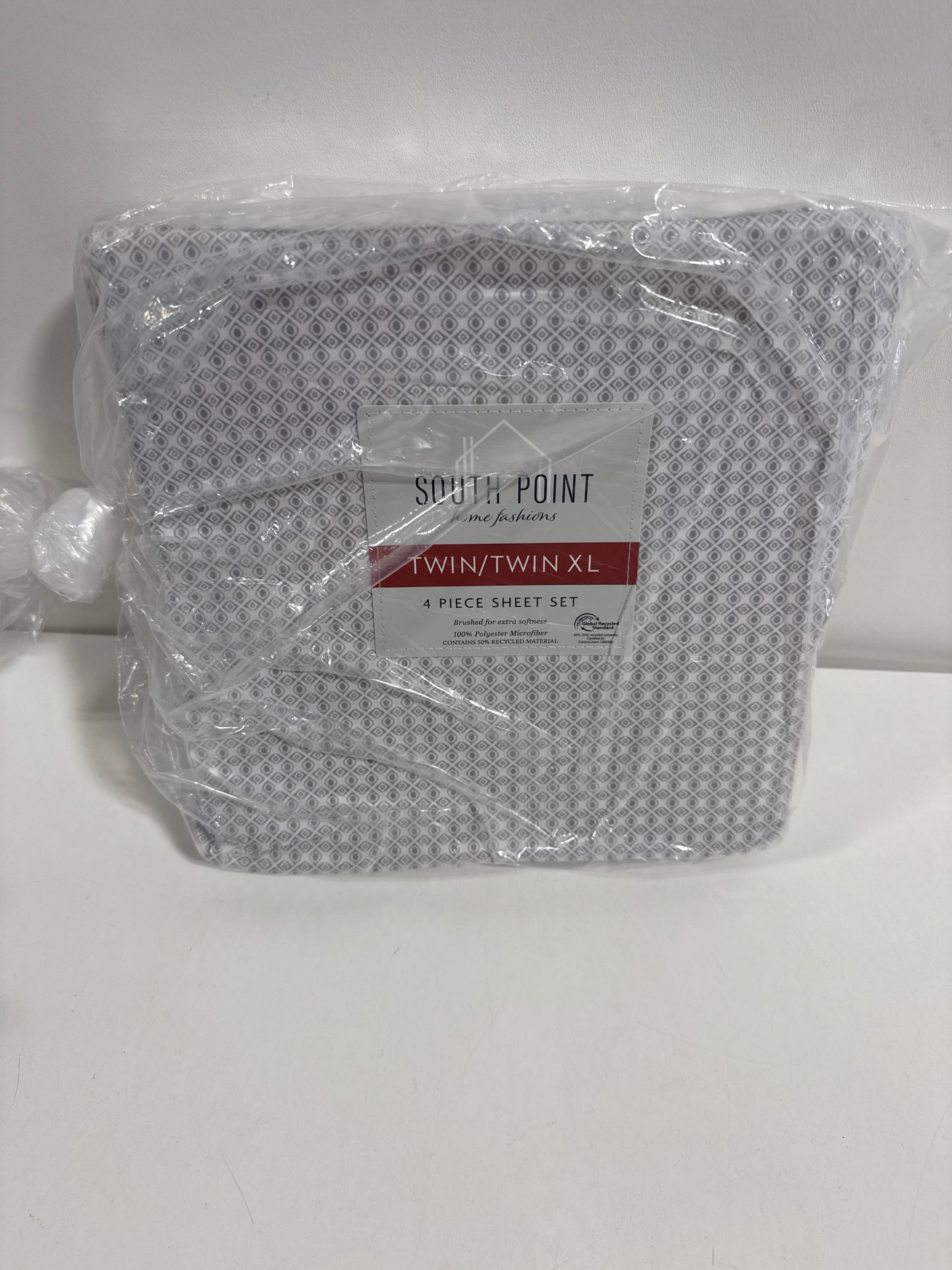 4-Piece Printed Sheet Set 17" Extra Deep | Cool, Crisp, Breathable Bed Sheets - Brushed for Softness (Ernesto Tile, Twin XL)