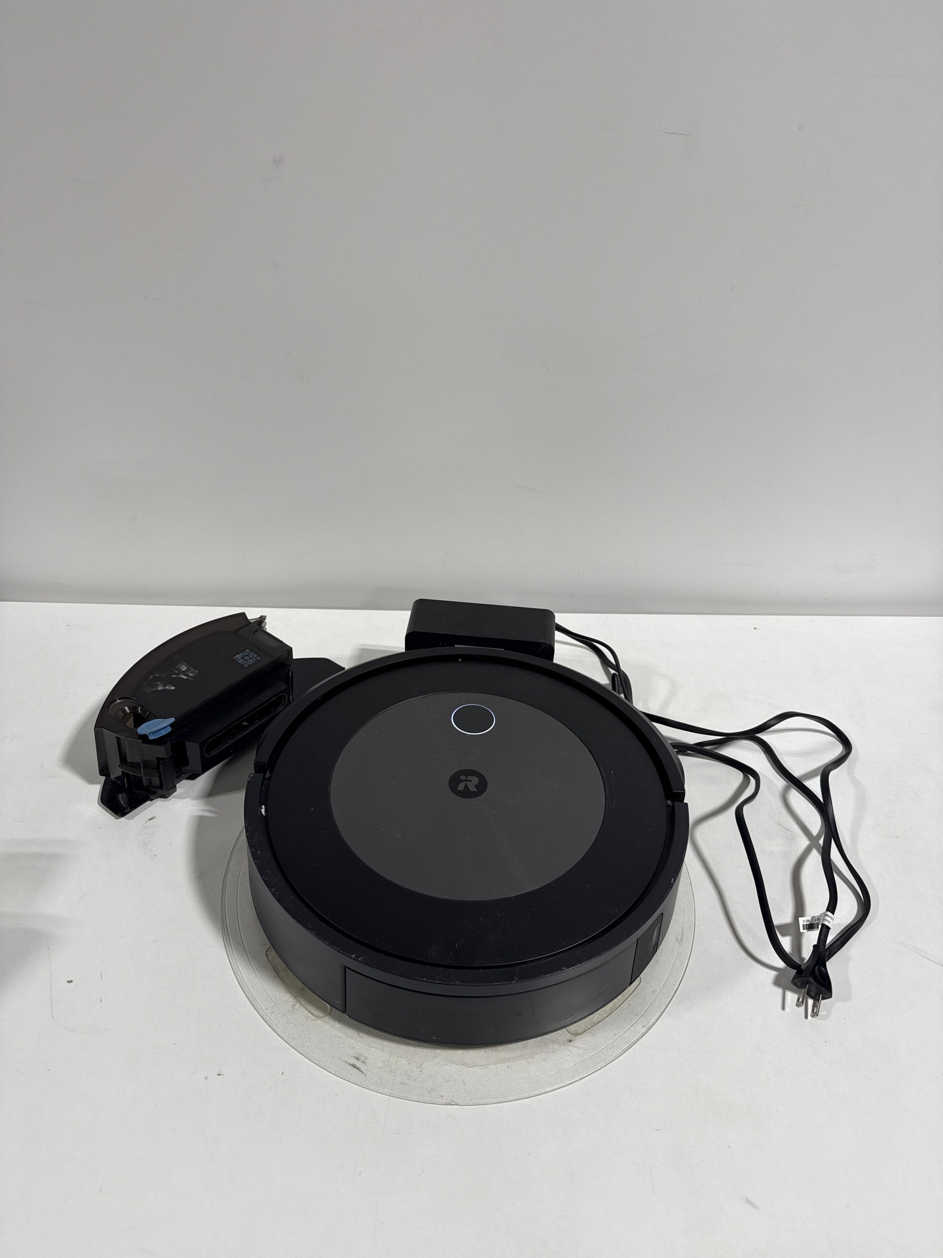 Used IRobot - Roomba Combo J5 Robot Vacuum and Mop - Graphite - *Vacuums & Carpet Cleaners