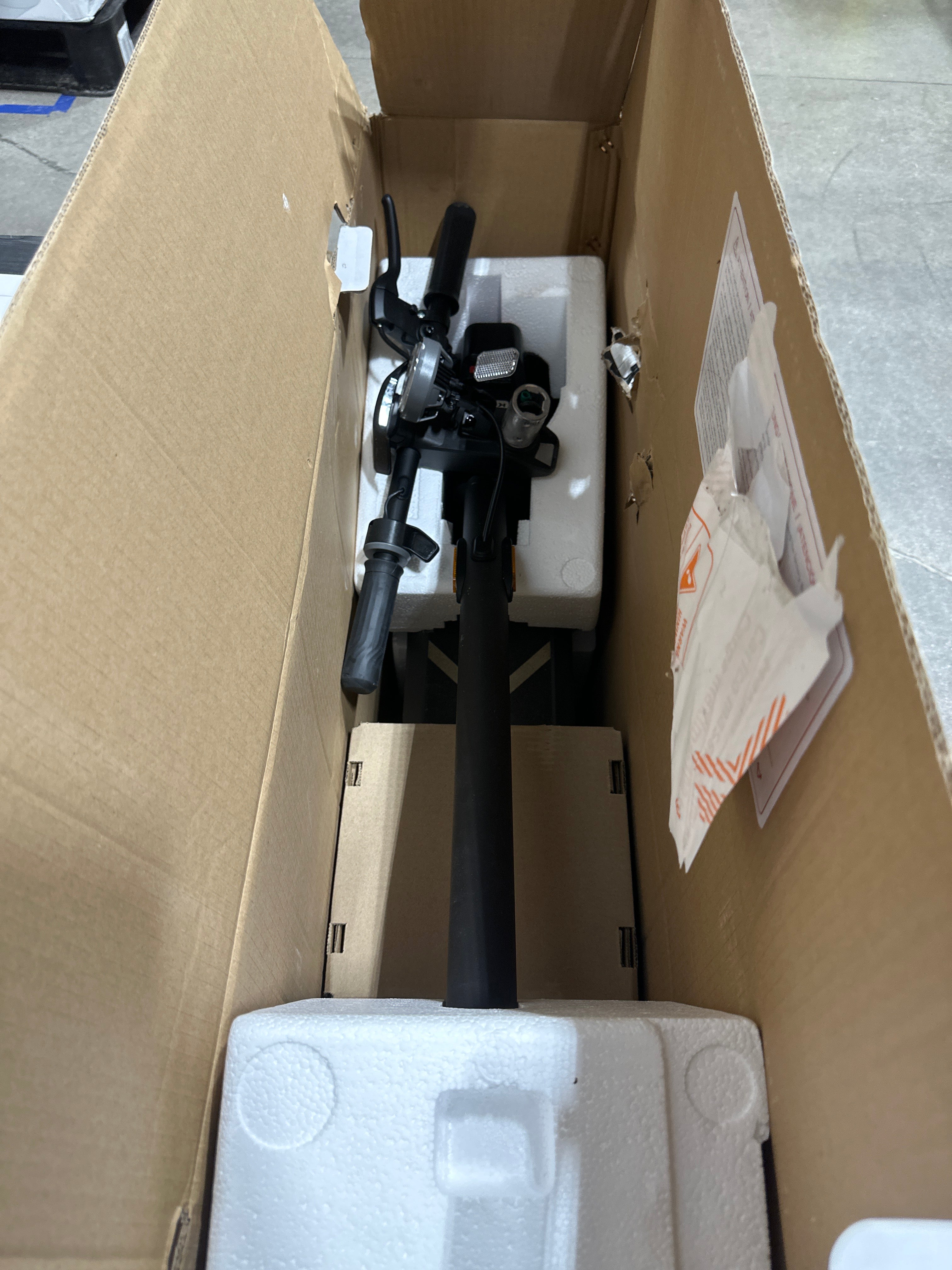 NIU Kick Electric Scooter Adult KQi2 Pro Foldable 25 Mile Range 17mph Gray - *Electronic Transportation