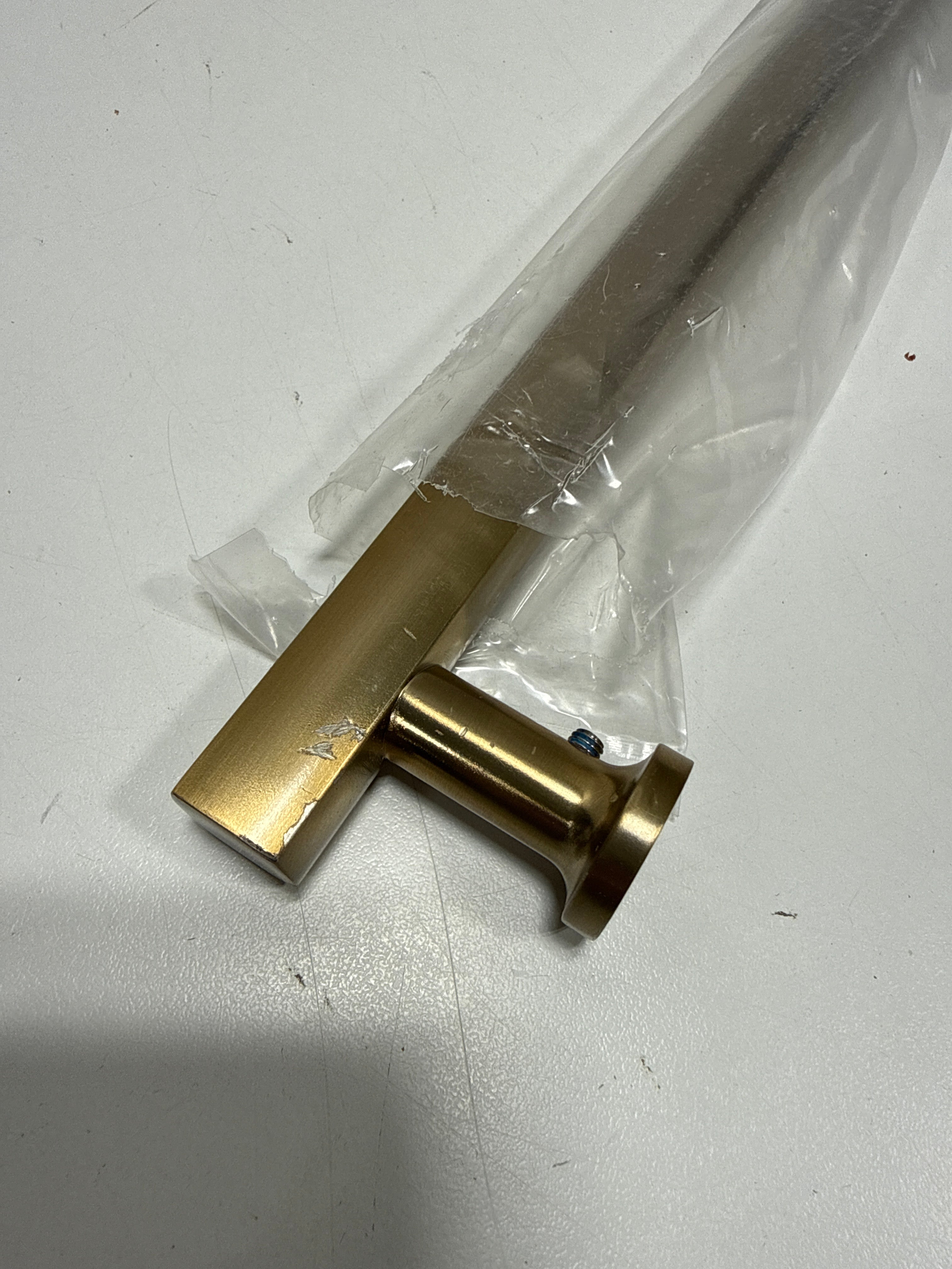 Scratch Emtek CS87002 Freestone 18 Inch Center to Center Bar Appliance Pull Satin Brass