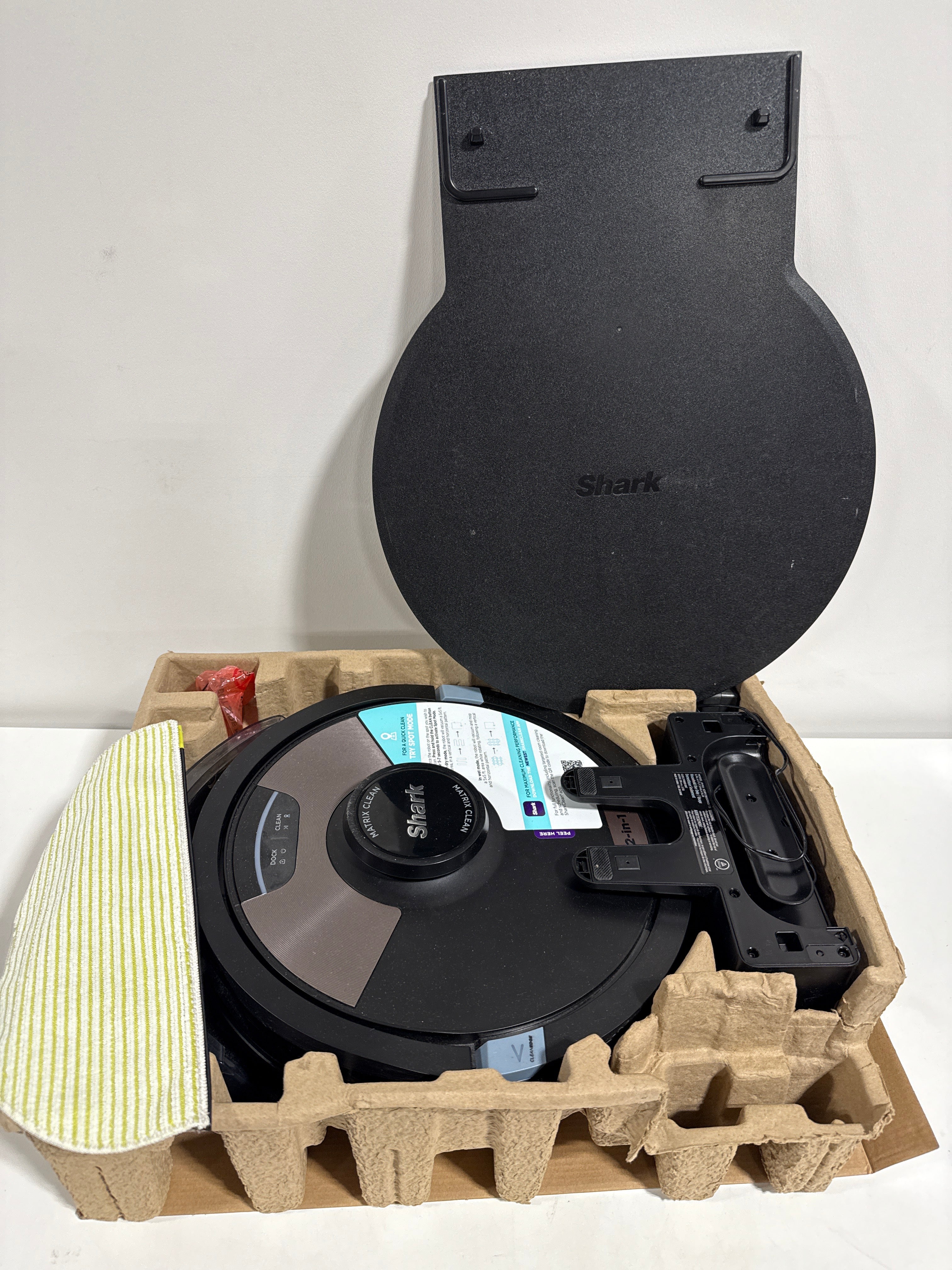 Used Shark - AI Ultra 2-in-1 Robot Vacuum & Mop with Sonic Mopping - *Vacuums & Carpet Cleaners