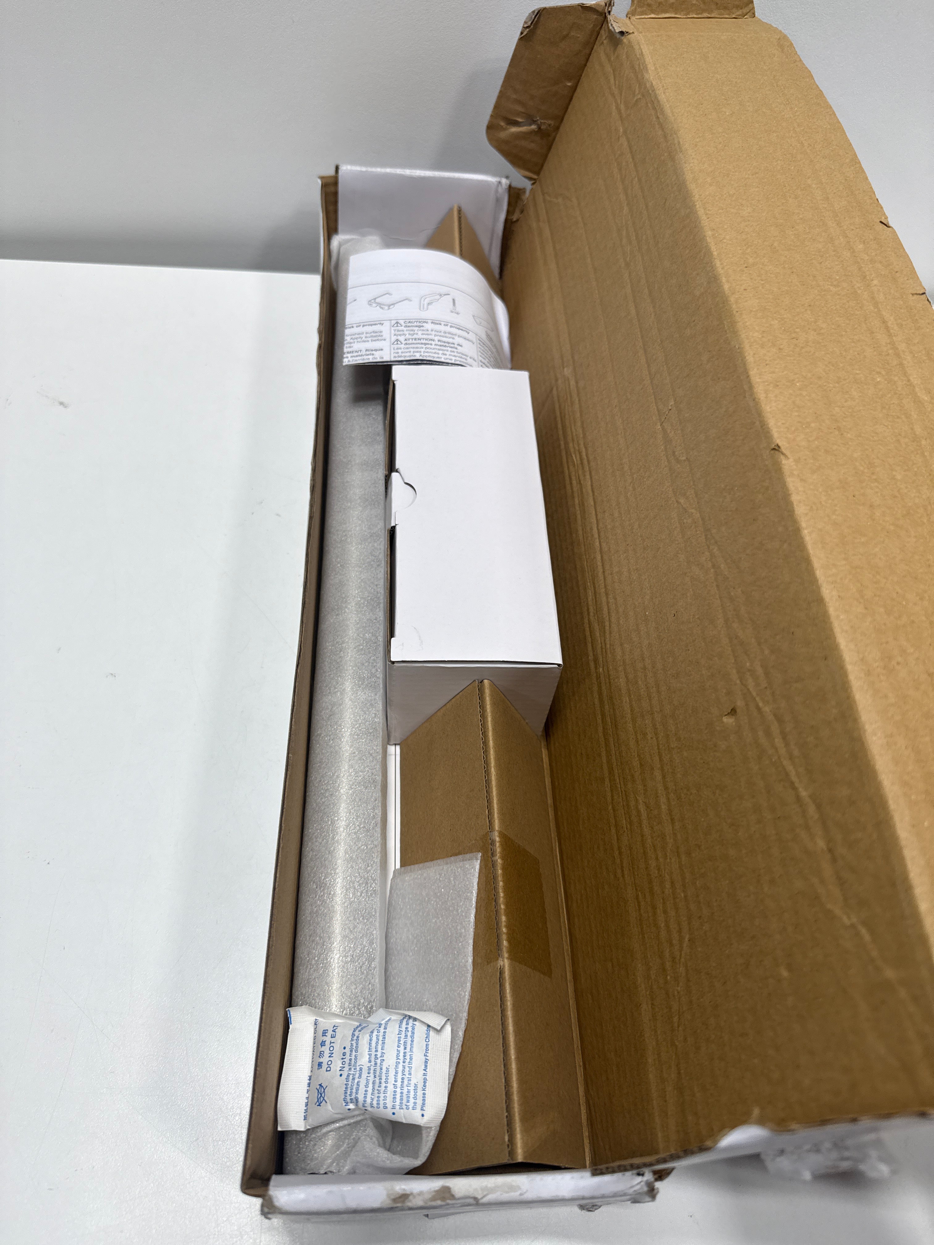 Kumin 24 in. Grab Bar in Vibrant Brushed Nickel
