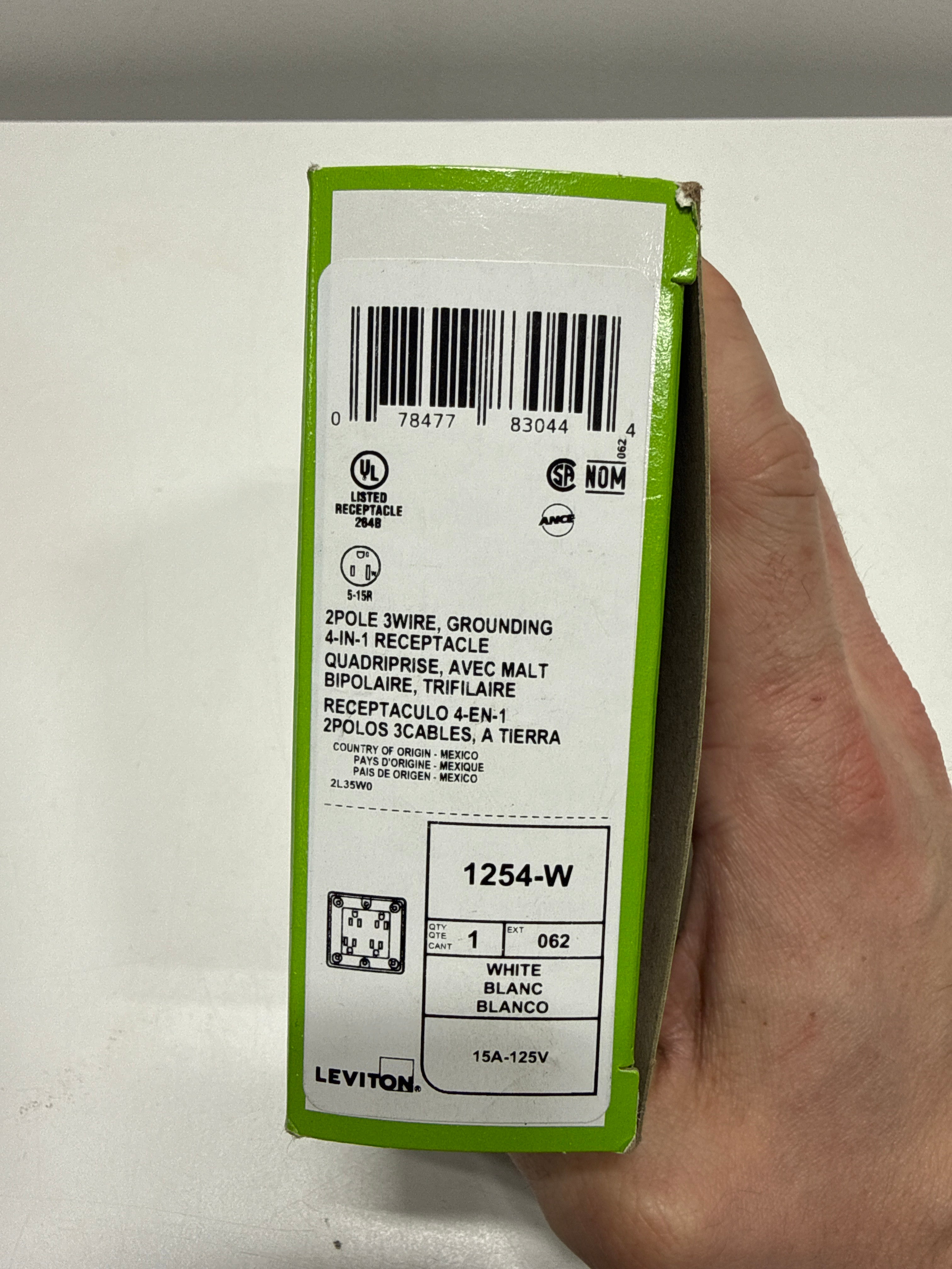 Quad Straight Blade Receptacle, 5-15R, 15 a, 125V AC, 2 Pole, 3 Wire, Surface Mount, Grounded