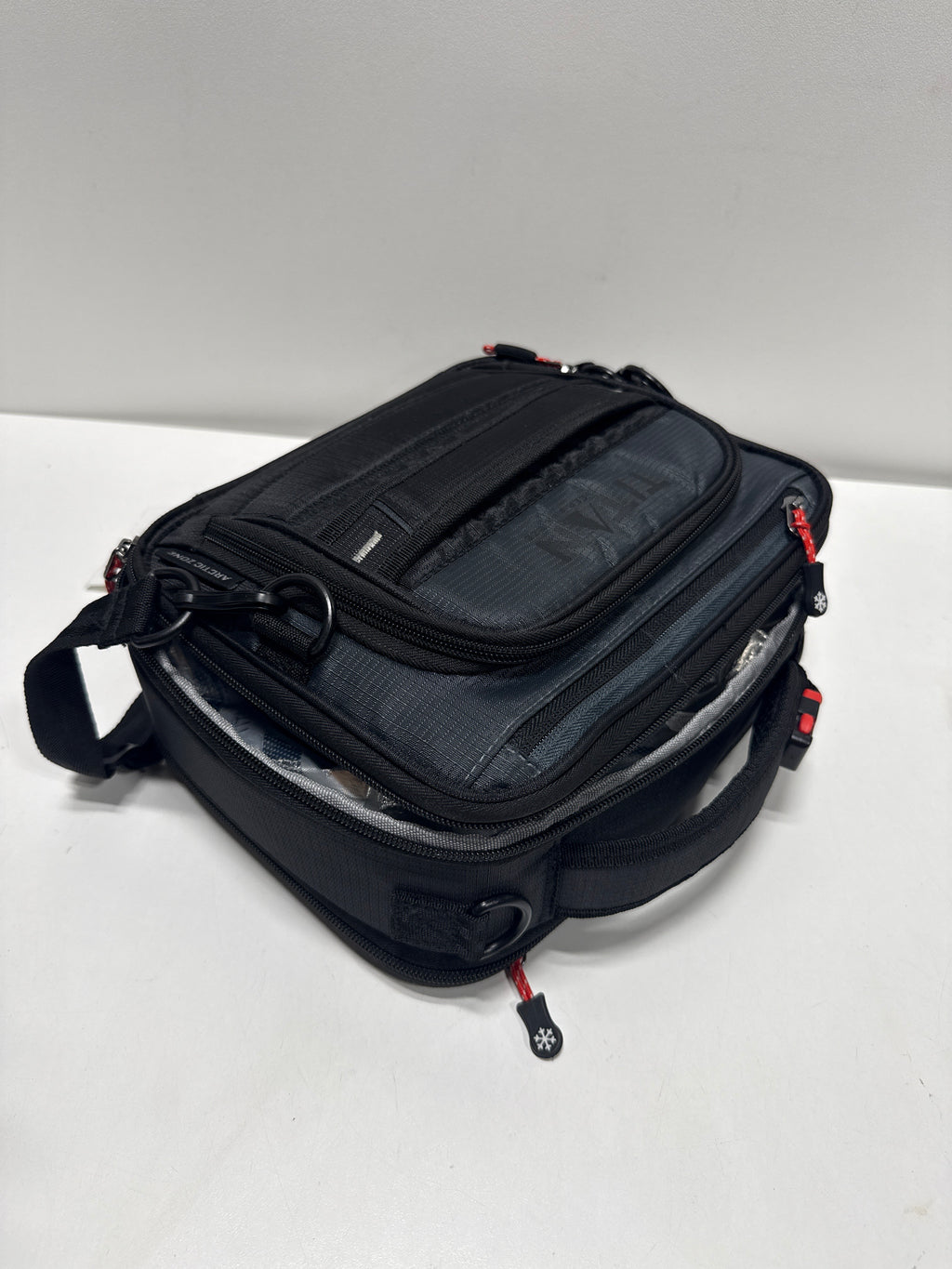 Titan PRO Expandable Lunch Box by Arctic Zone with Ice Walls® & Leak-Proof