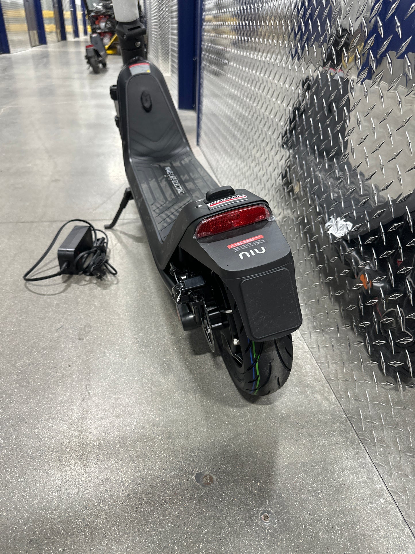 See Desc NIU - KQi 300P Foldable Electric Kick Scooter W/ 30 Mi Max Range & 20 Mph Max Speed - Black