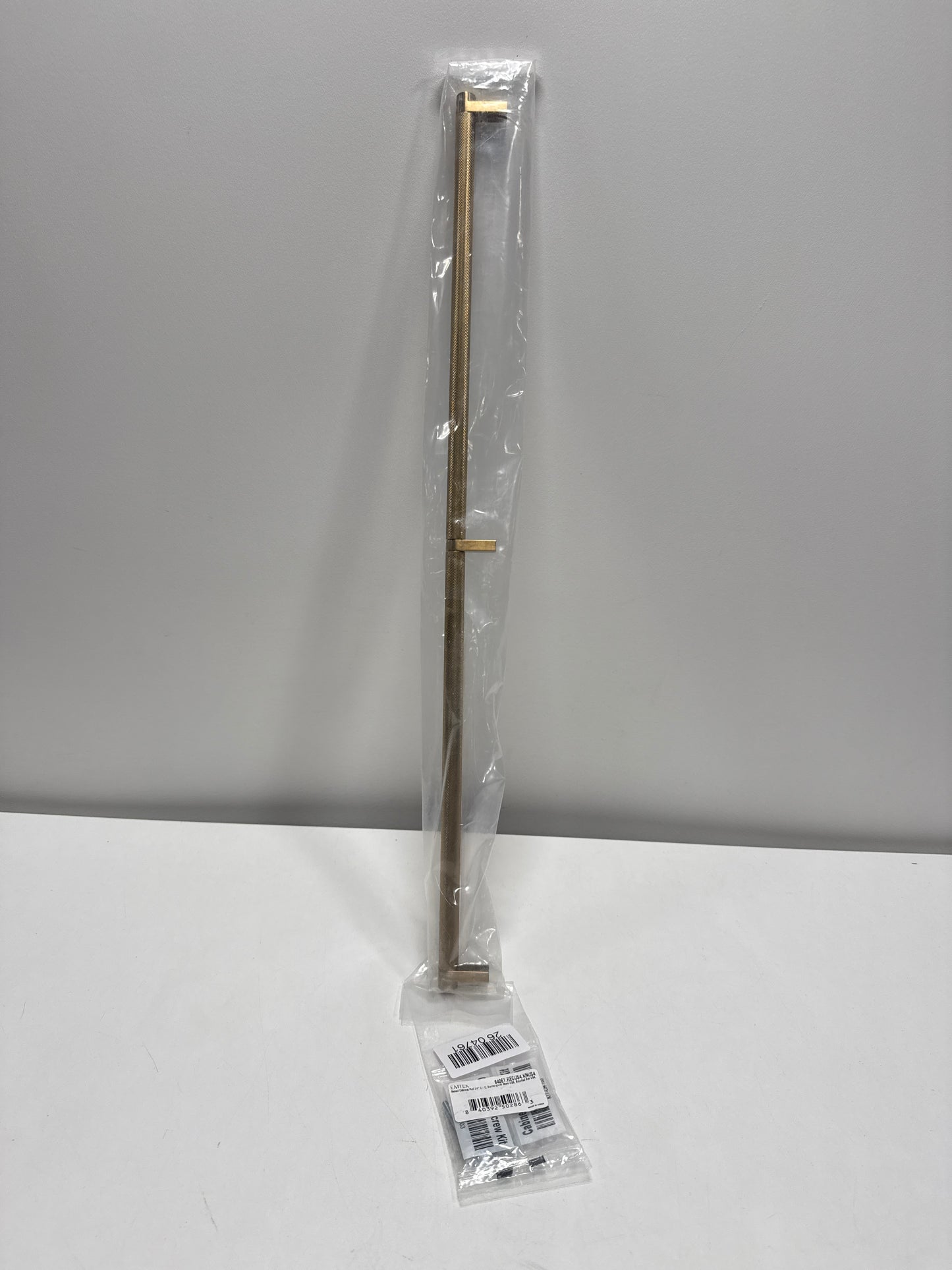 Emtek Select Cabinet Pull 24" C-C, Rectangular Stem, Smooth Bar