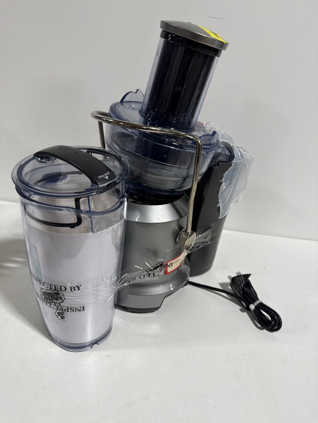 Scratch & Dent Breville the Juice Fountain Cold - *Kitchen Appliances