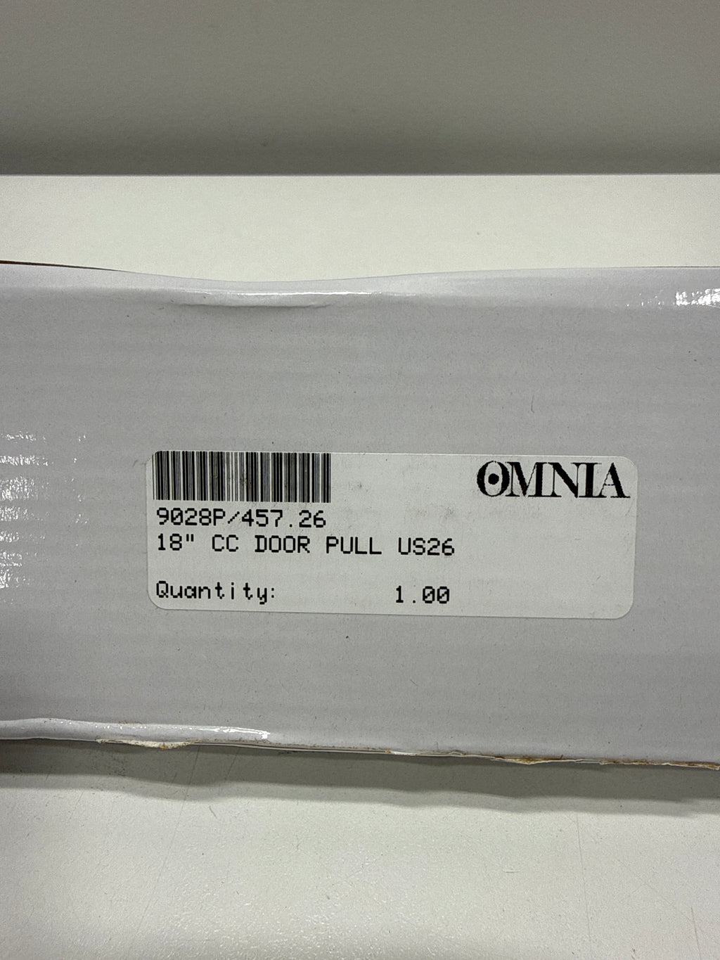 Omnia Ultima II Series 18 Inch Center to Center Bar Appliance Pull Model: 9028P/457.26