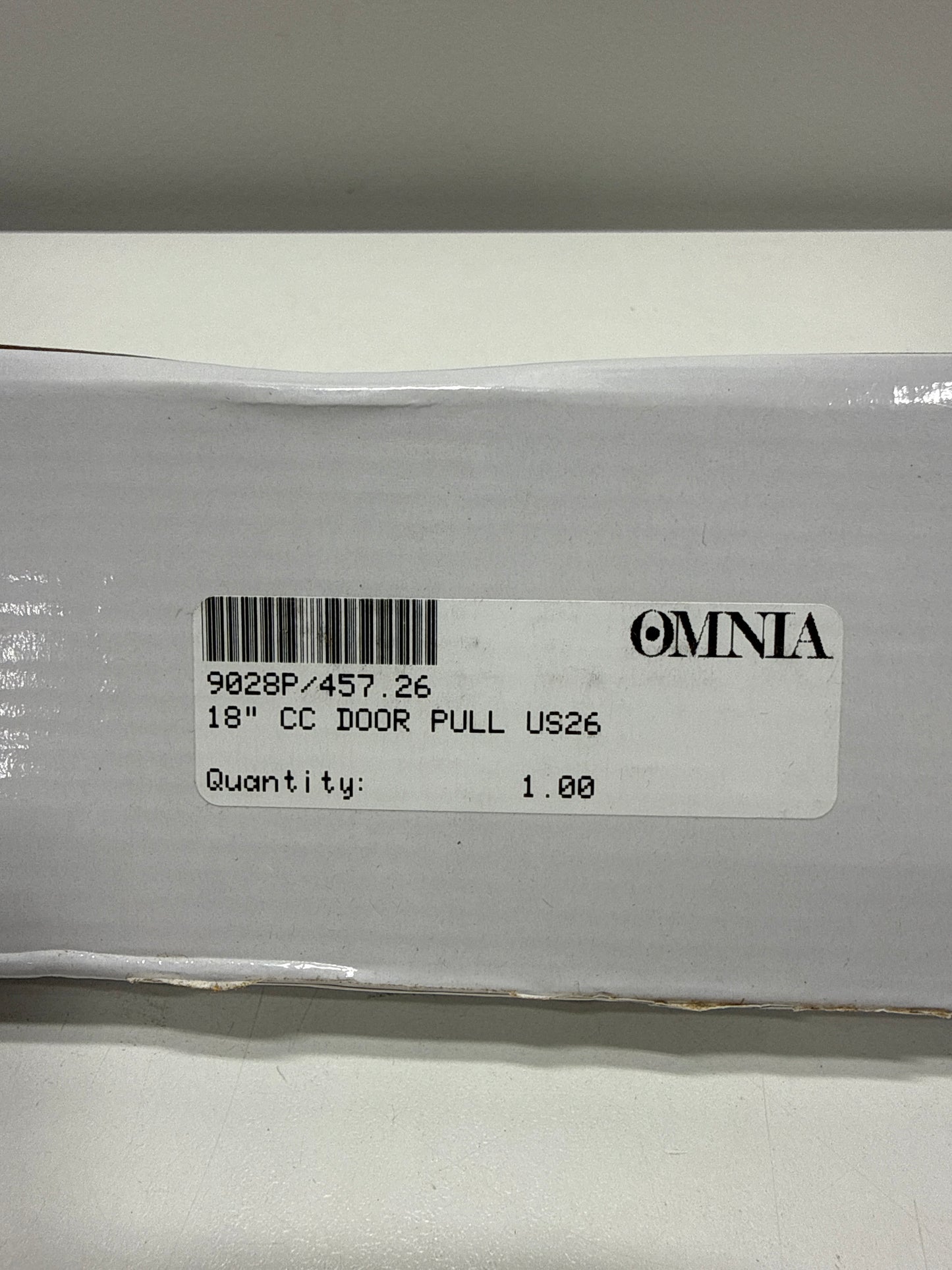 Omnia Ultima II Series 18 Inch Center to Center Bar Appliance Pull Model: 9028P/457.26